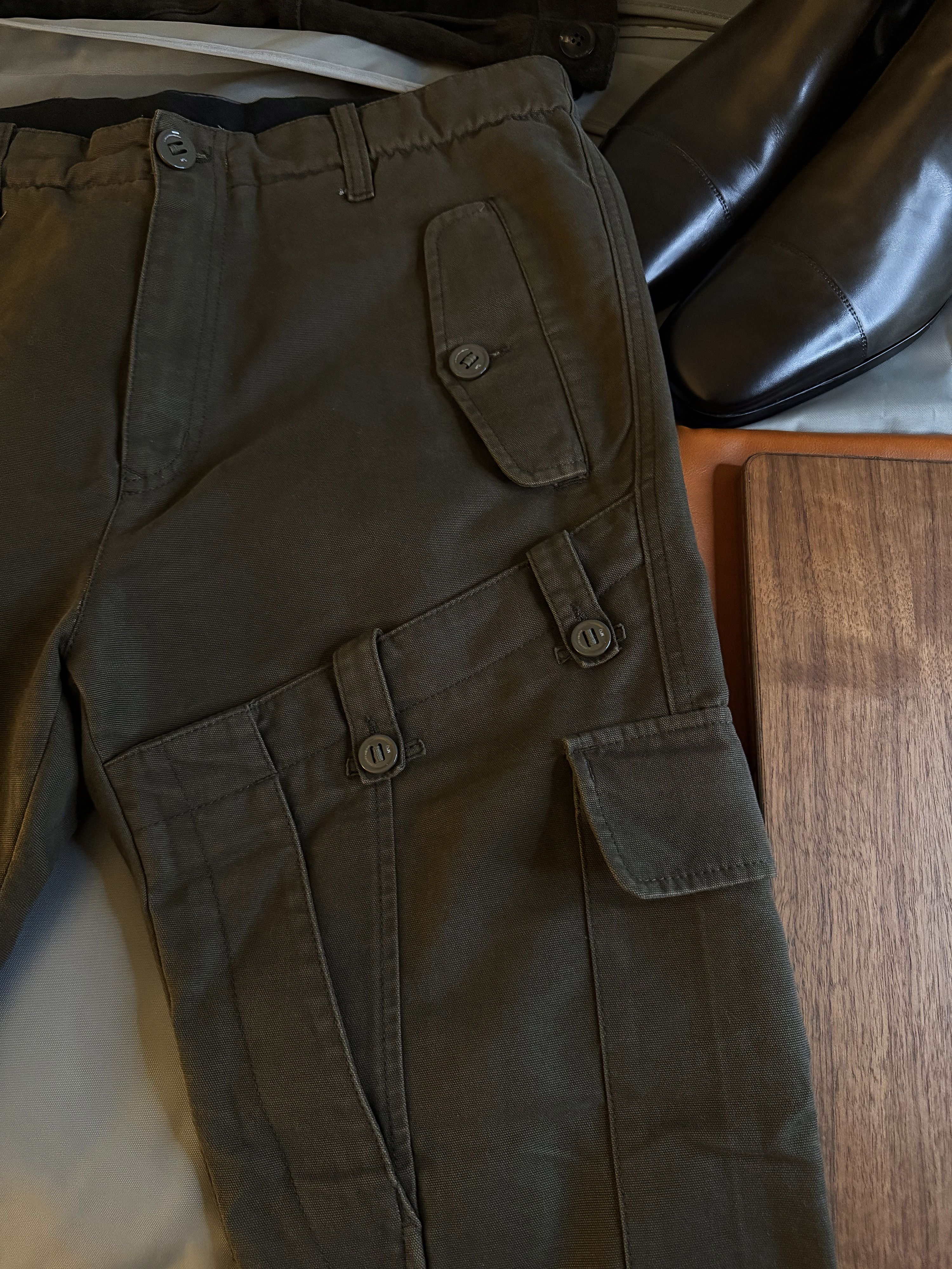 Alexander McQueen Ultimate Rare $2,500 w/tax MCQUEEN Handmade Cargo Pants Size US 32 / EU 48 - 16 Thumbnail