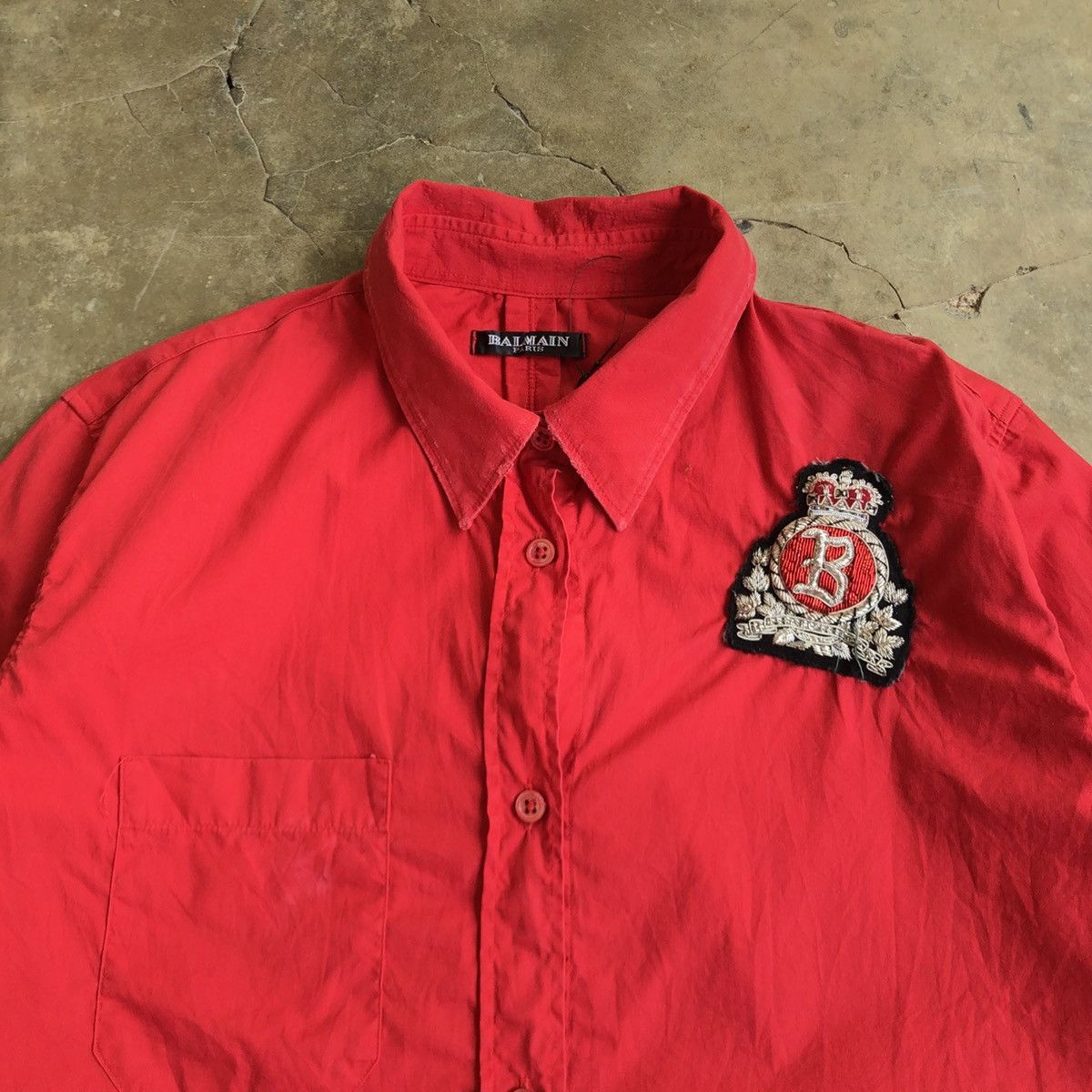 Balmain 🇫🇷 Balmain Paris Red Button Down “B” Patch Logo Luxury Size US M / EU 48-50 / 2 - 4 Thumbnail