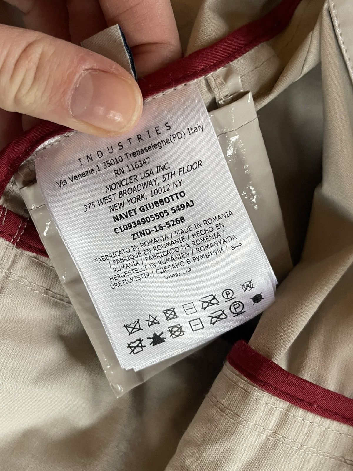 Moncler Moncler Navet Rain Jacket Size M / US 6-8 / IT 42-44 - 8 Thumbnail