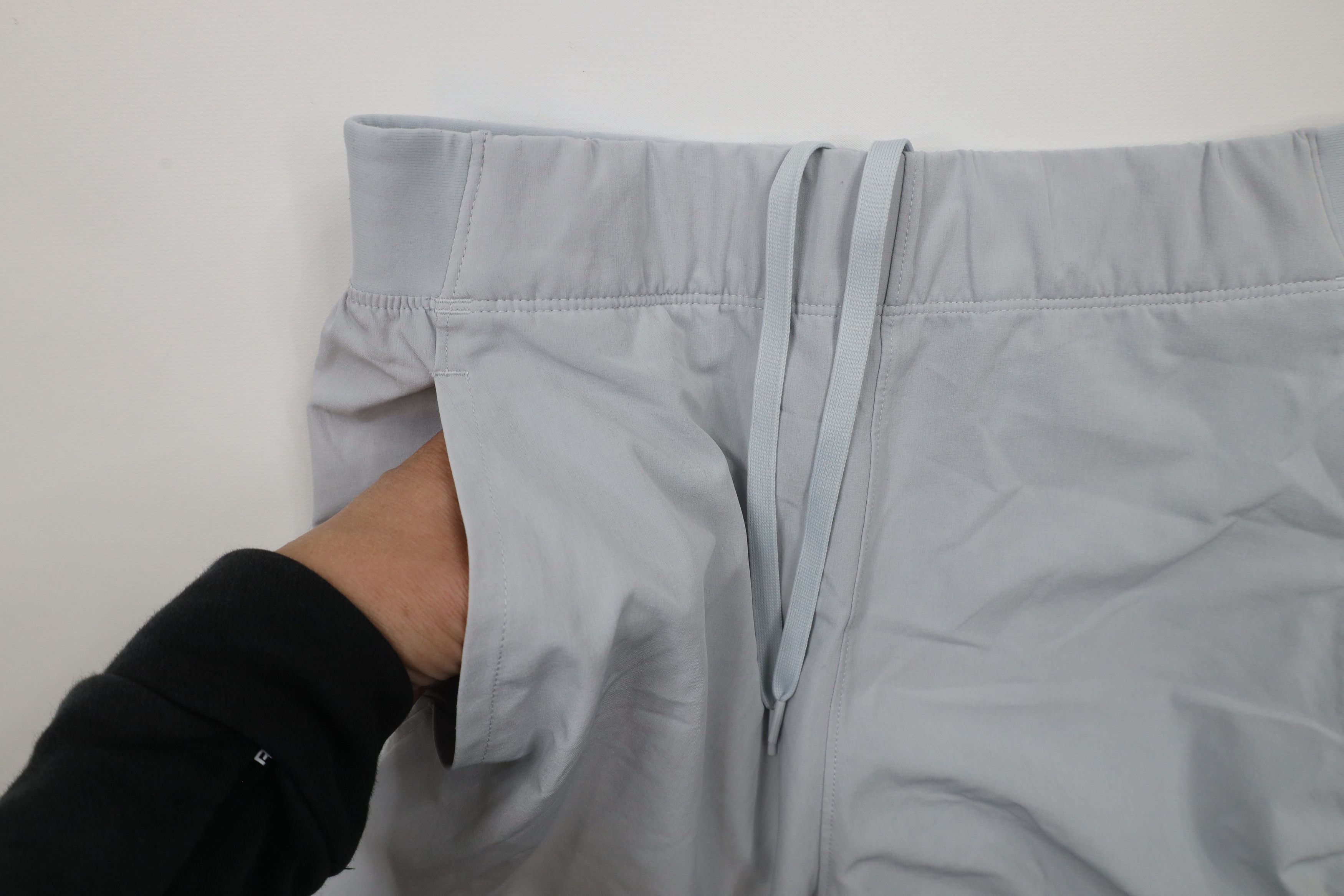 Under Armour × Vintage Under Armour HeatGear Snap Button Above Knee Shorts Gray Size US 30 / EU 46 - 7 Thumbnail