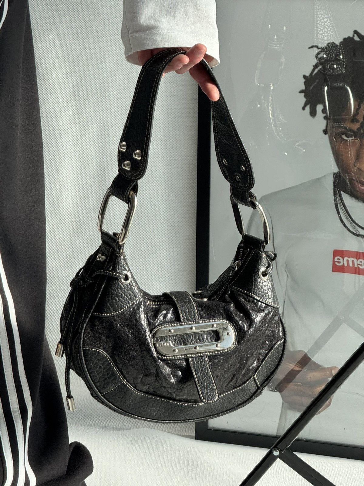 Guess Guess vintage buckle logo bag baguette mini 00s Y2k Handbag Size ONE SIZE - 1 Thumbnail