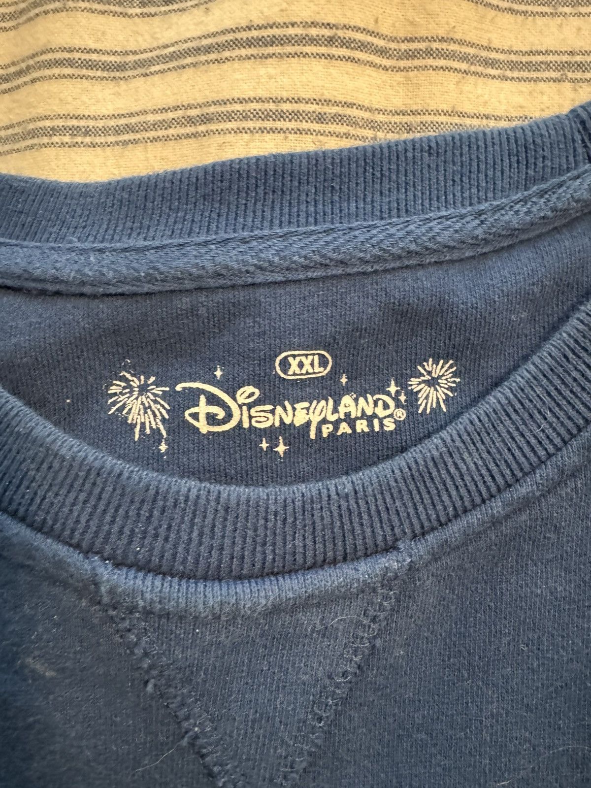 Disney Disneyland Paris Embroidered Sweatshirt Size US XXL / EU 58 / 5 - 2 Thumbnail