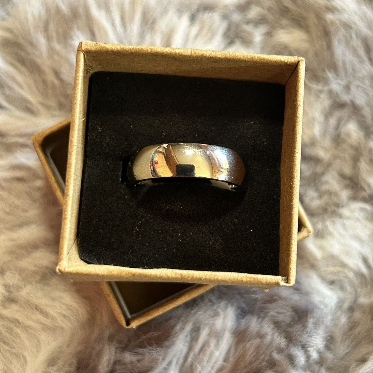 Jewelry Men’s 6mm polished Titanium band wedding ring NIB 8.5 Size ONE SIZE - 5 Thumbnail