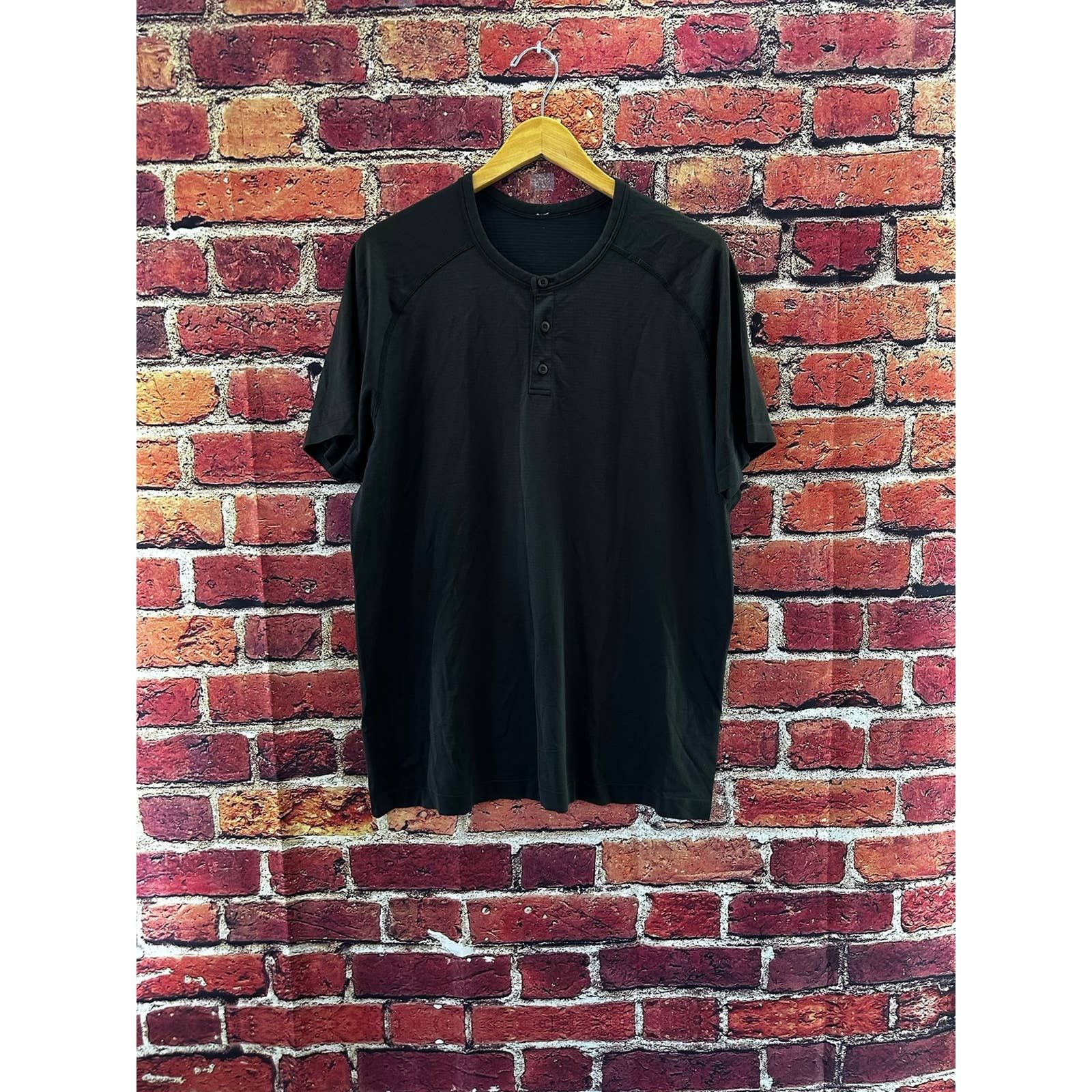 Lululemon Brown men’s Lululemon top Size US XL / EU 56 / 4 - 1 Thumbnail