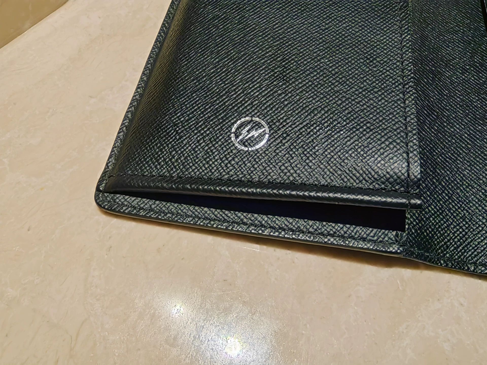Louis Vuitton LV x Fragment Long Wallet Reflective 9.8/10 Size ONE SIZE - 4 Thumbnail