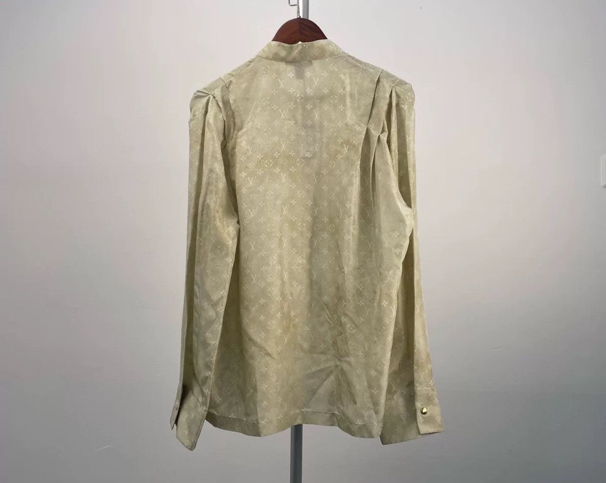 Louis Vuitton Louis Vuitton Beige full printed logo silk shir Size US S / EU 44-46 / 1 - 4 Thumbnail