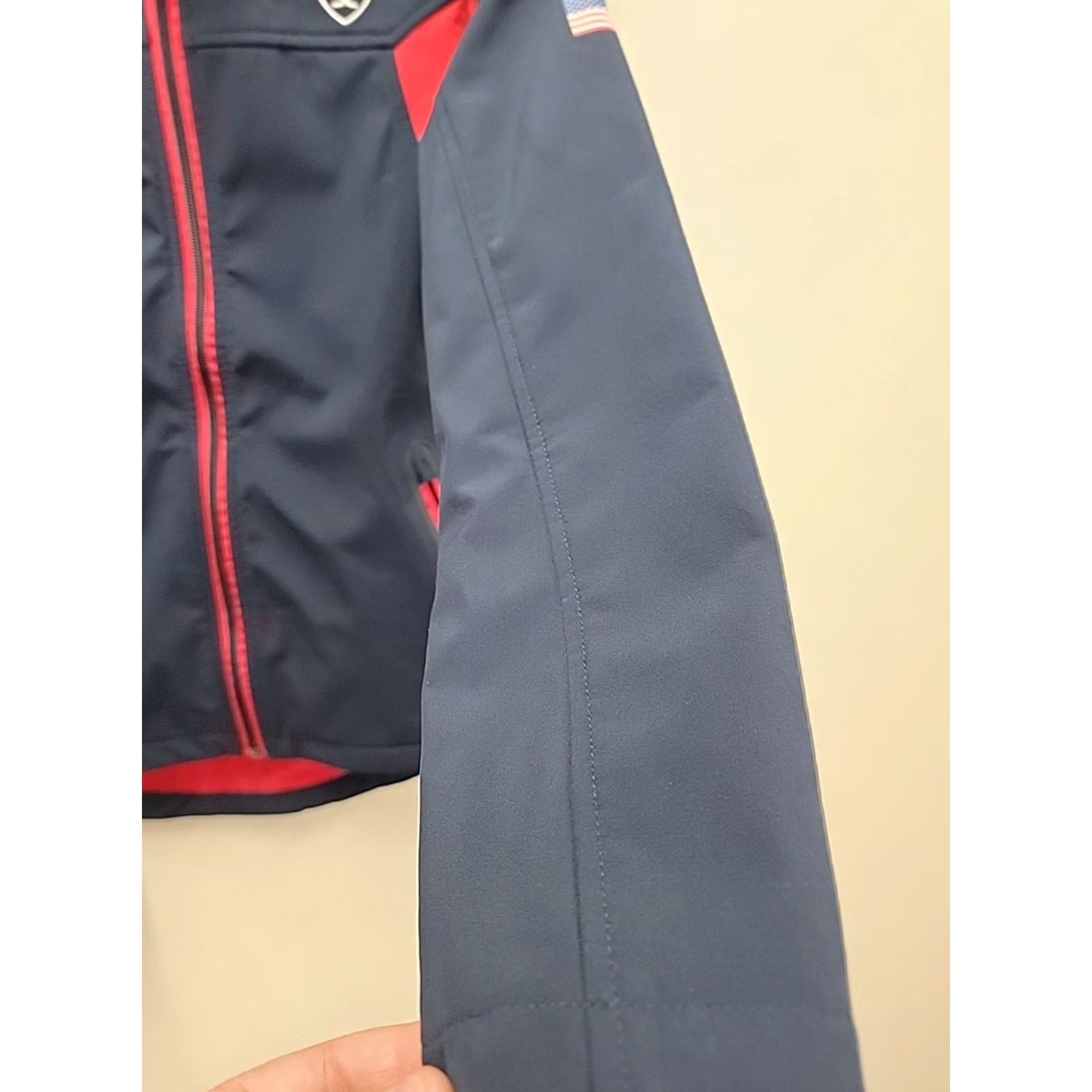 Ariat Ariat Womens XS Jacket Softshell Zip Multicolor Logo USA 18 Chest Short Length Regular Fit Mens Womens Girls? Size XS / US 0-2 / IT 36-38 - 7 Thumbnail