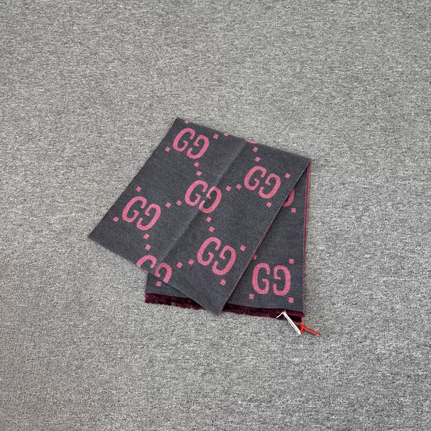 Gucci Gucci Pink Gray Colorblock GG Jacquard Wool Scarf Size ONE SIZE - 1 Thumbnail