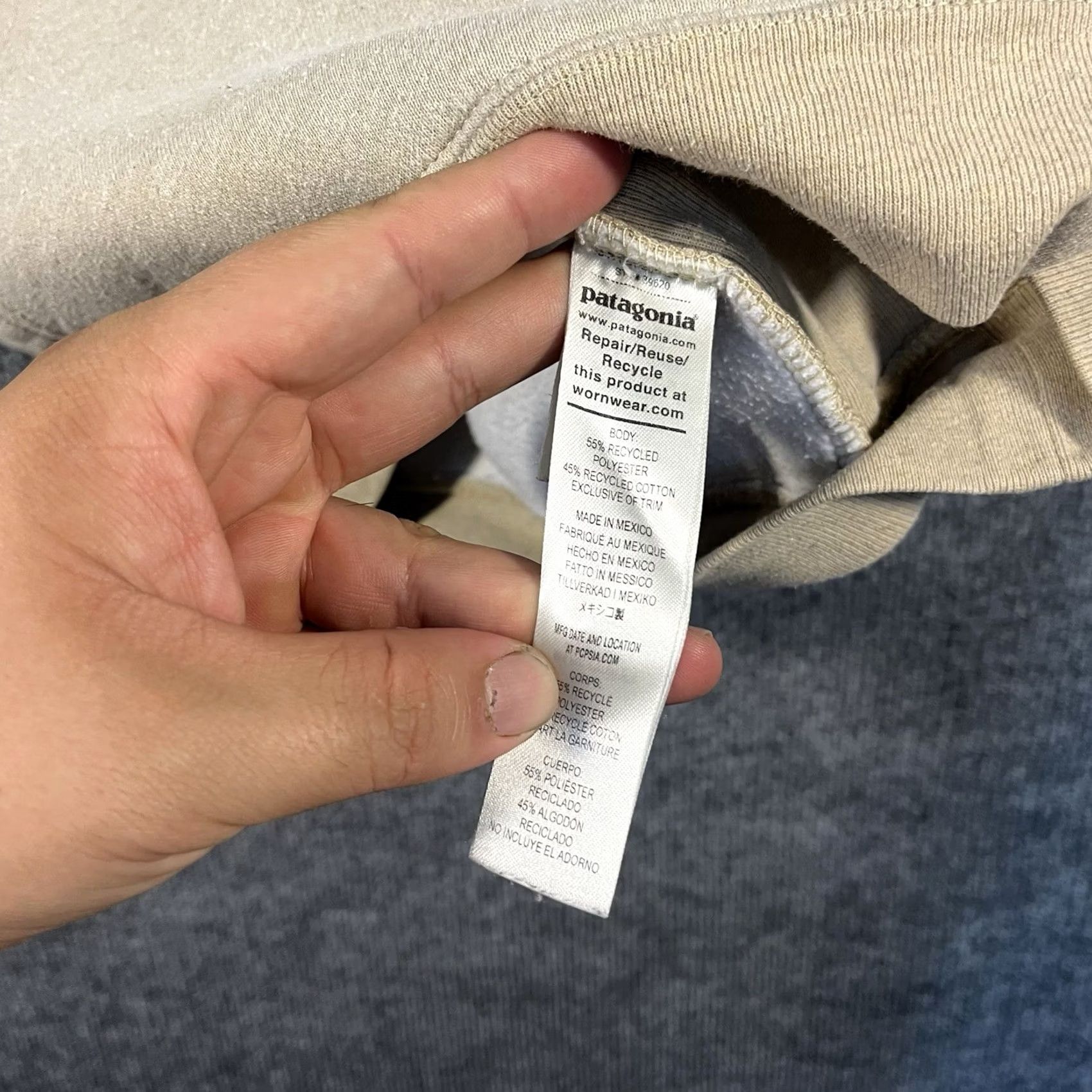 Patagonia Patagonia Hoodie Womens Small Beige Ridge Stripe Line Logo Uprisal Pullover Hooded Sweater S Beige Womens Size S / US 4 / IT 40 - 6 Thumbnail