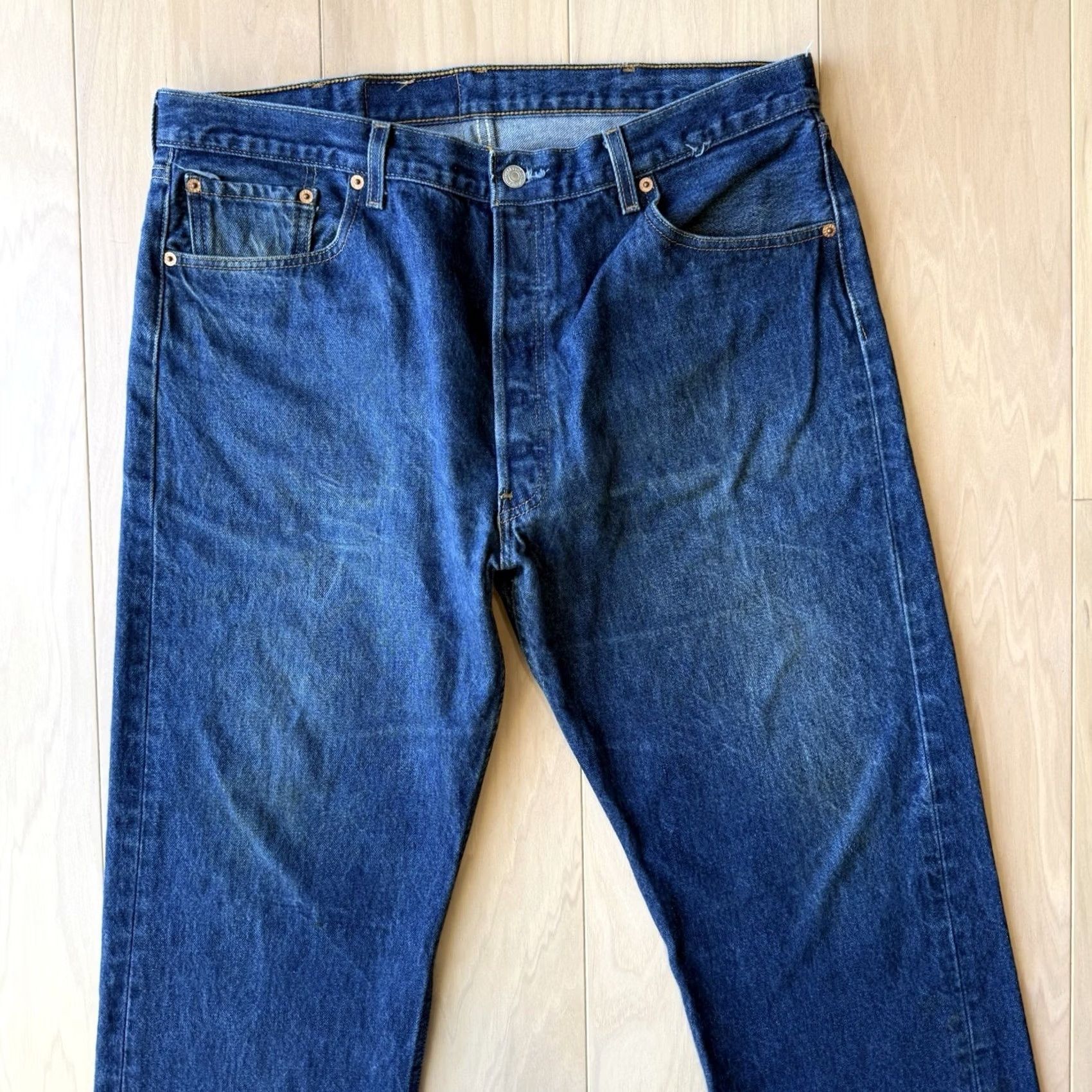 Levi's VINTAGE Levi's 501 Jeans 37 Blue Dark Wash Straight Denim Workwear Non Selvedge Men/Adult Size US 37 - 3 Thumbnail