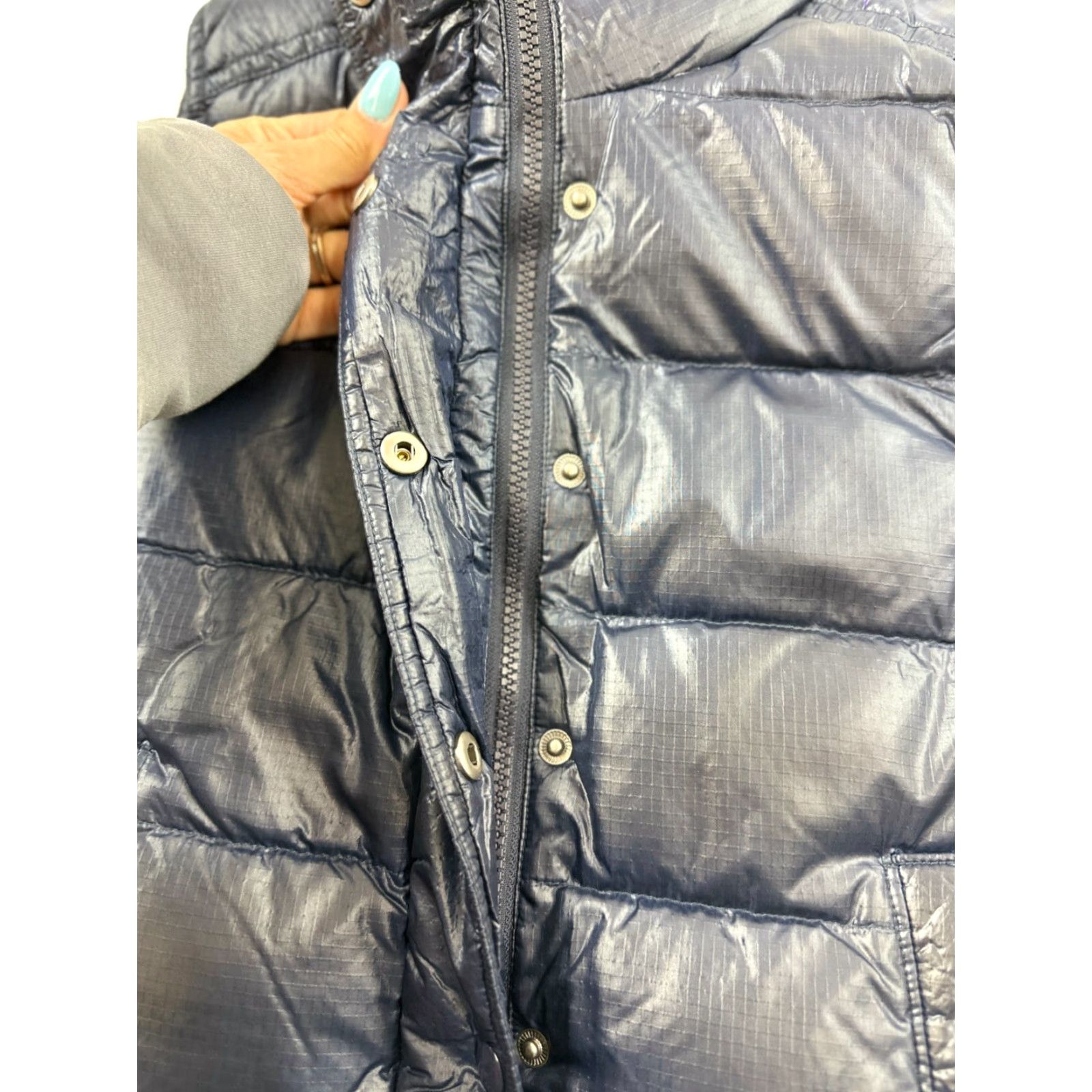 J.Crew VINTAGE J.Crew Vest Womens 2XS Blue Shiny Mock Neck Puffer Snap Inside Zipper Size XXS / US 00 / IT 34 - 3 Thumbnail