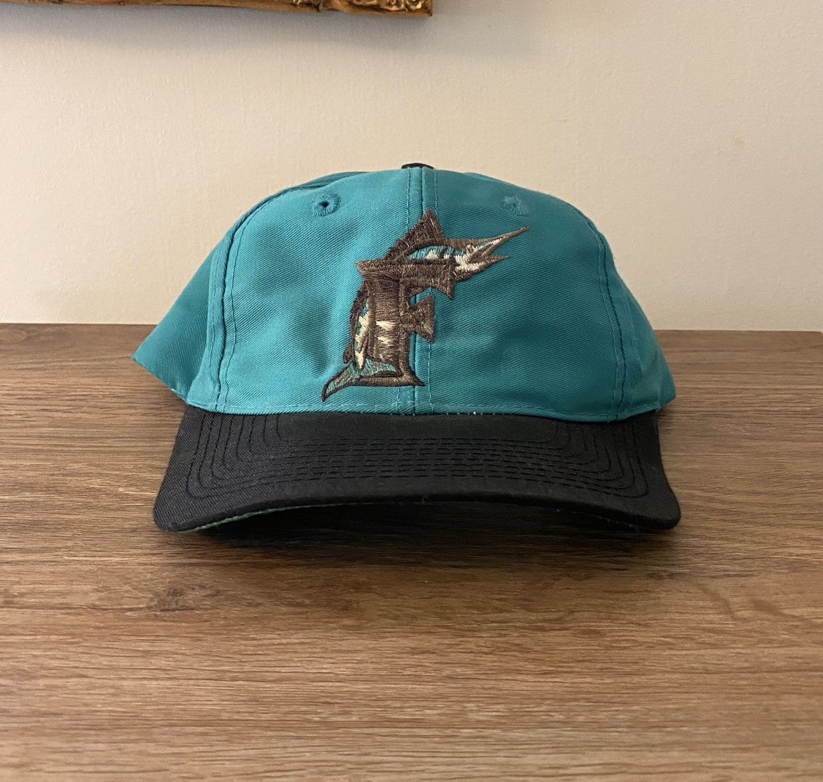MLB Vintage 90’s Florida Marlins Faded Snap Back Hat Cap Size ONE SIZE - 1 Thumbnail