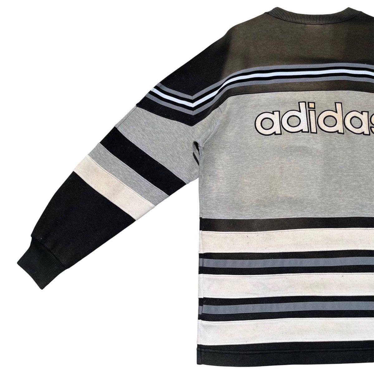Adidas RARE🔥 Disstressed Vintage 90s Adidas Big Logo Spellout Size US L / EU 52-54 / 3 - 13 Thumbnail