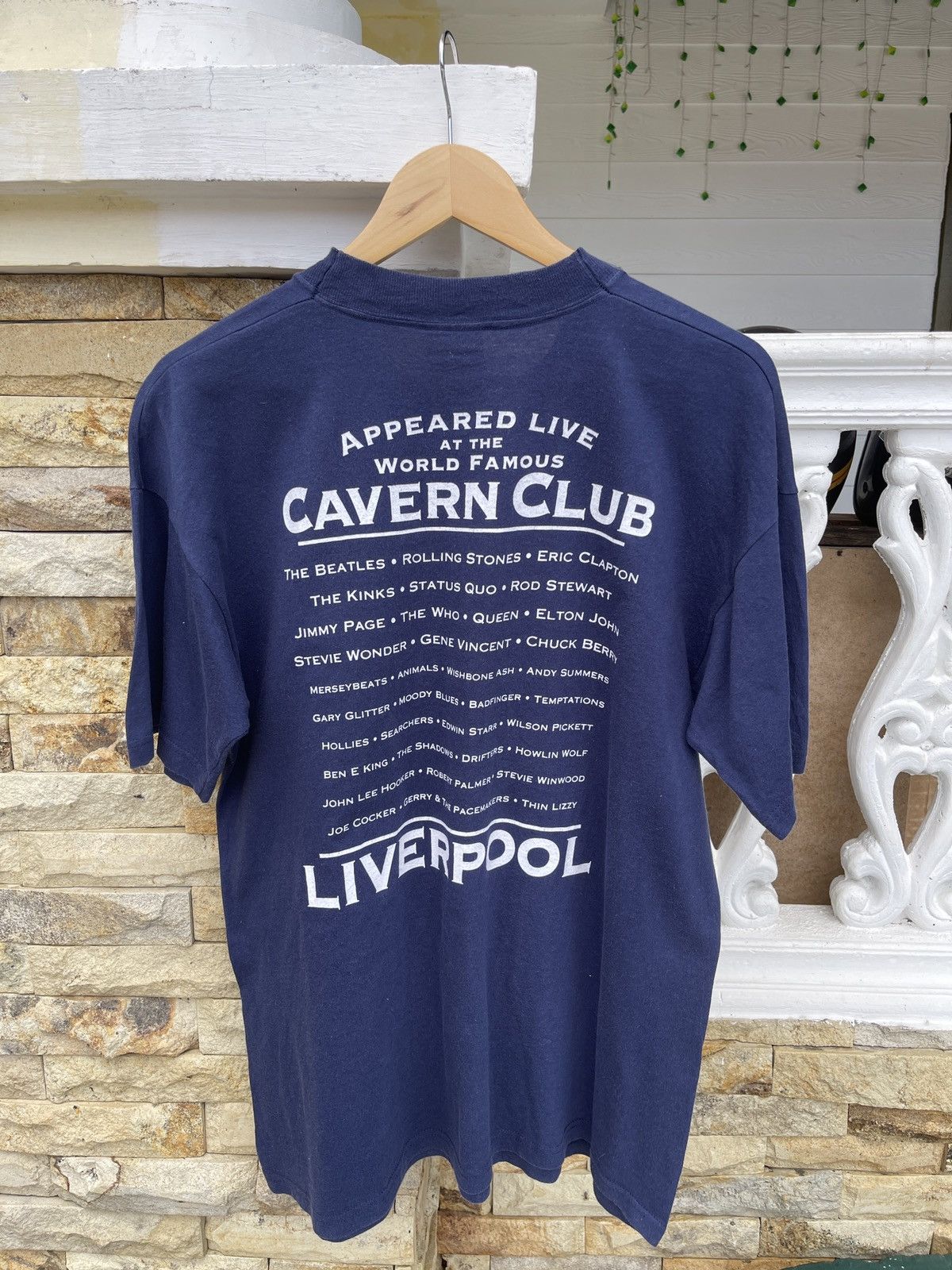 Band Tees Rare🔥Vtg 90s THE CAVERN LIVERPOOL The Beatles Tee Size US L / EU 52-54 / 3 - 3 Thumbnail