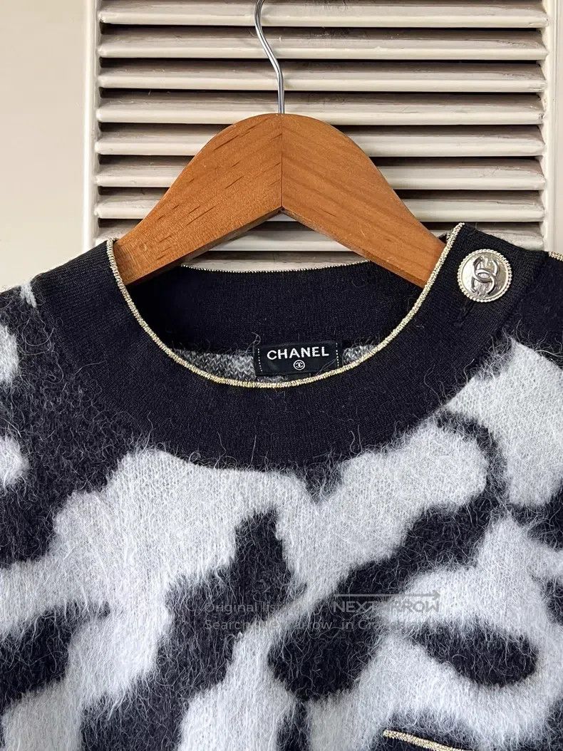 Chanel Chanel Black and white camelia Mahai wool knitting sweater Size XS / US 0-2 / IT 36-38 - 3 Thumbnail