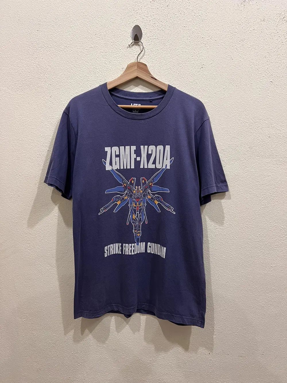 Cartoon Network × Uniqlo Gundam 40th anniversary Uniqlo Tshirt Size US L / EU 52-54 / 3 - 2 Thumbnail