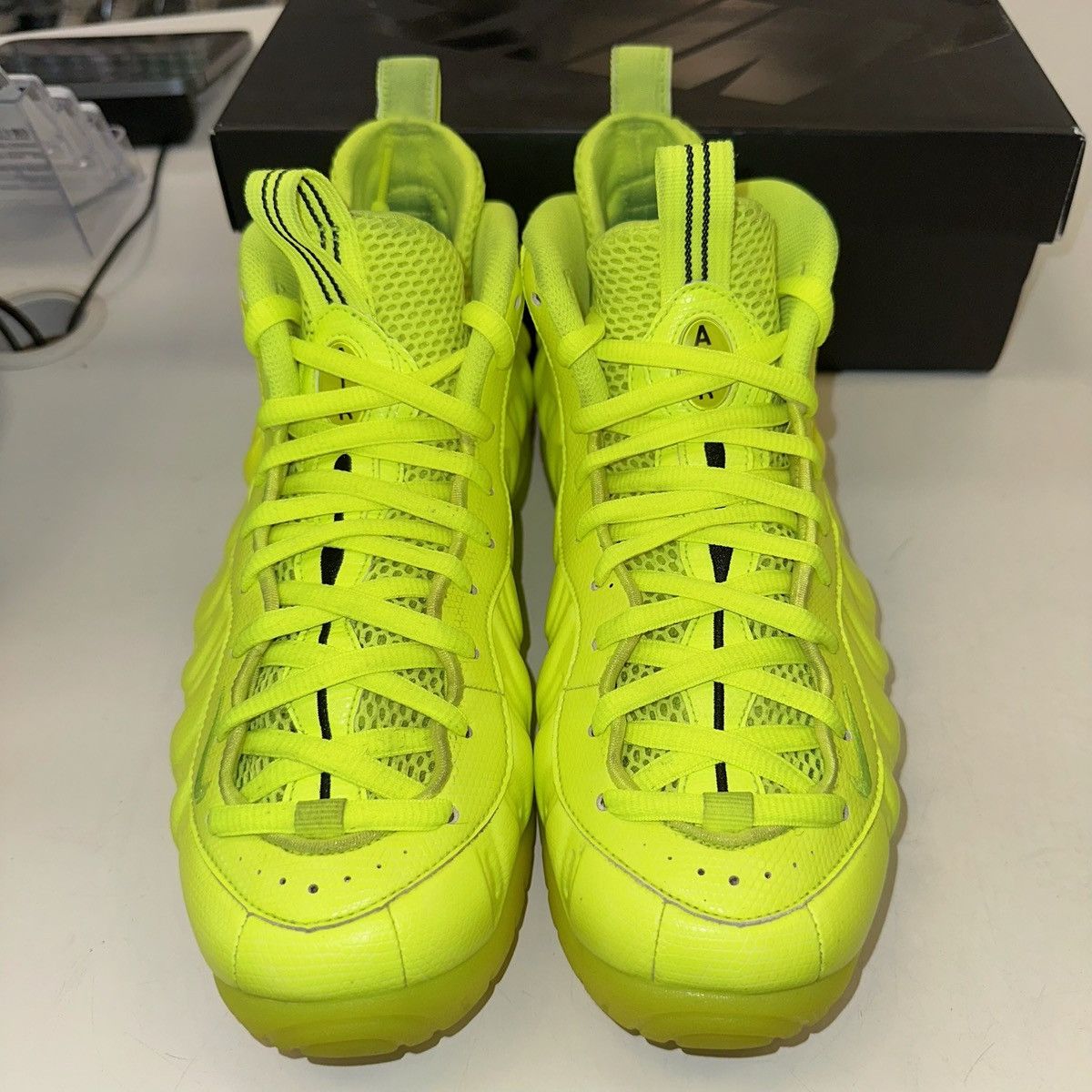 Nike Size 10 - Nike Air Foamposite Pro Volt 2014 624041-700 Size US 10 / EU 43 - 4 Thumbnail