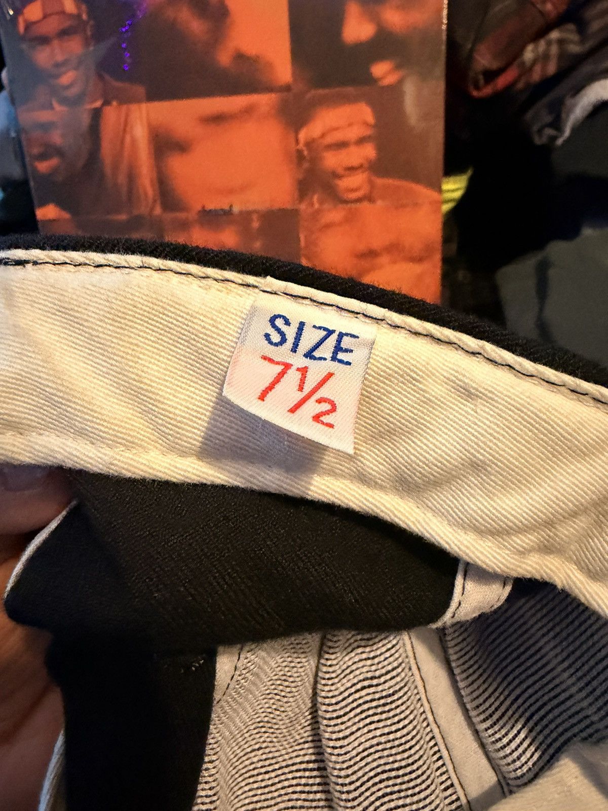 Vintage hat in size 7 1/2, original authenticity stamp. Size ONE SIZE - 5 Thumbnail