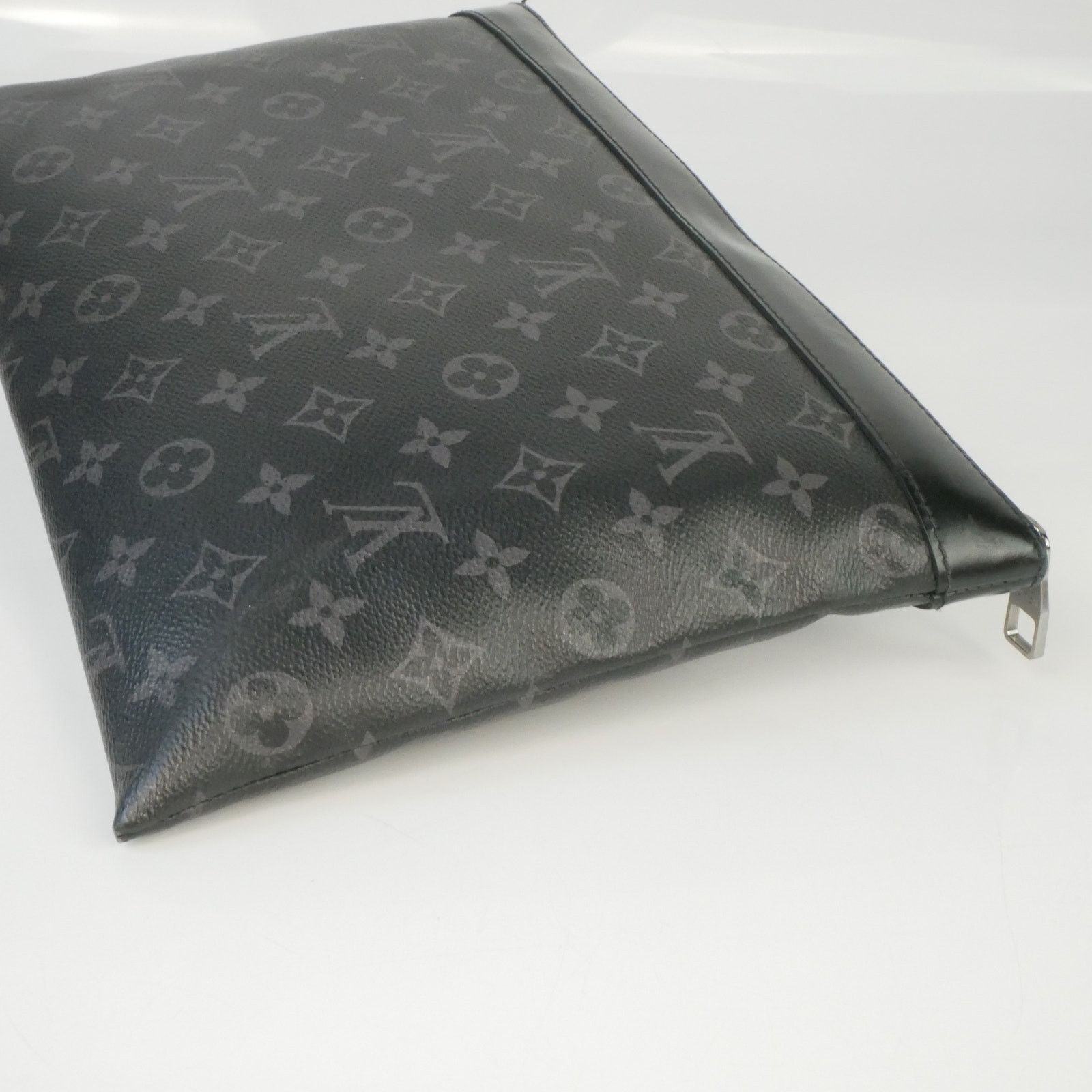 Louis Vuitton Louis Vuitton Monogram Eclipse Clutch Bag Size ONE SIZE - 4 Thumbnail