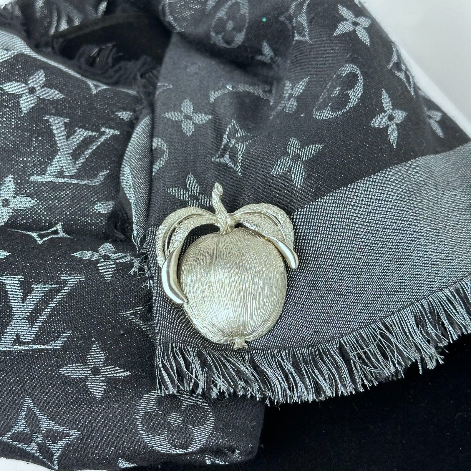 Other Sarah Coventry Vintage Silver Tone Apple Delight Brooch Pin Size ONE SIZE - 11 Thumbnail