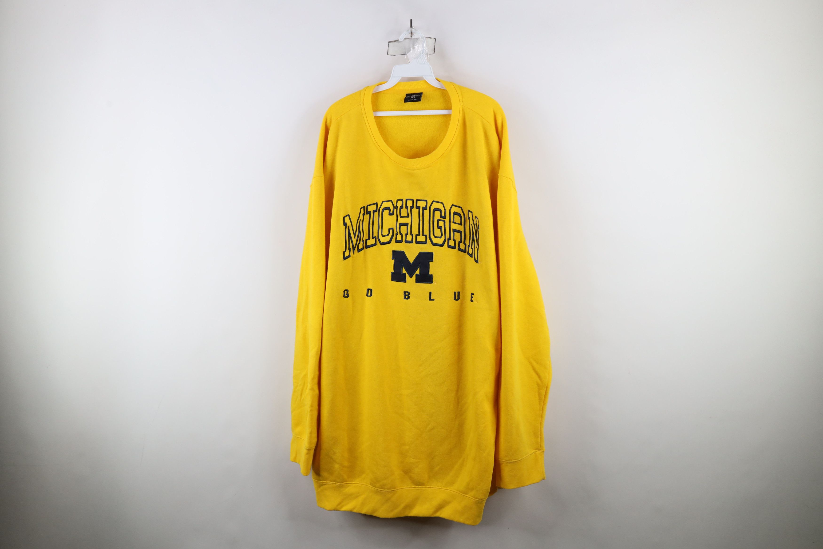 Vintage Vintage Go Blue University of Michigan Crewneck Sweatshirt Size US XXL / EU 58 / 5 - 1 Thumbnail