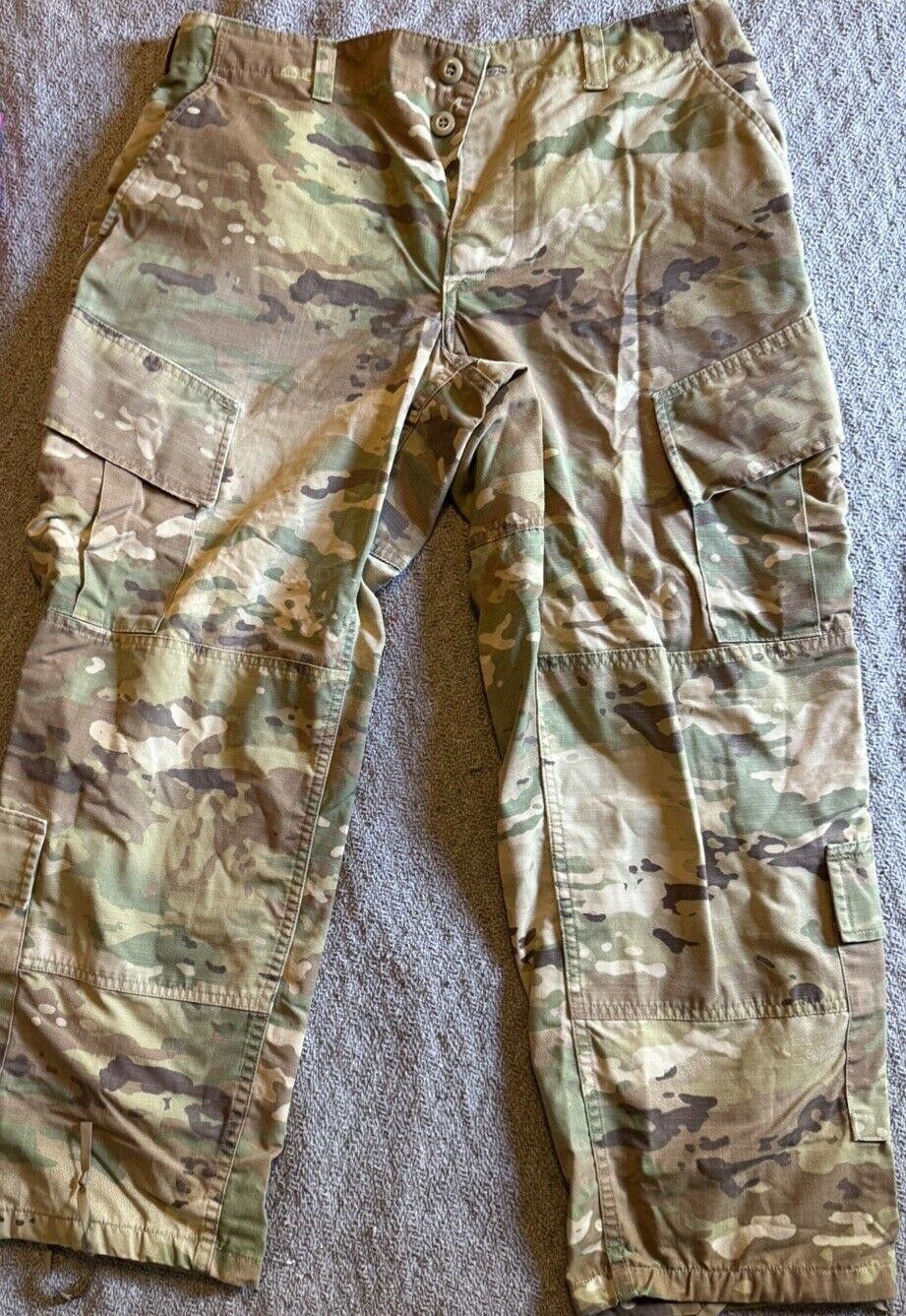 Designer Army Camo Cargo Pants Mens Med Short Size ONE SIZE - 1 Thumbnail