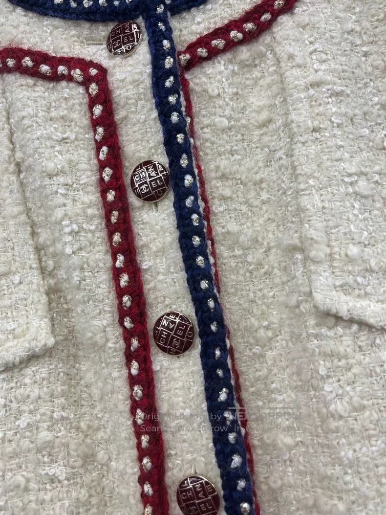 Chanel Chanel White Trimmed Jacket Size 38. Size US M / EU 48-50 / 2 - 2 Thumbnail