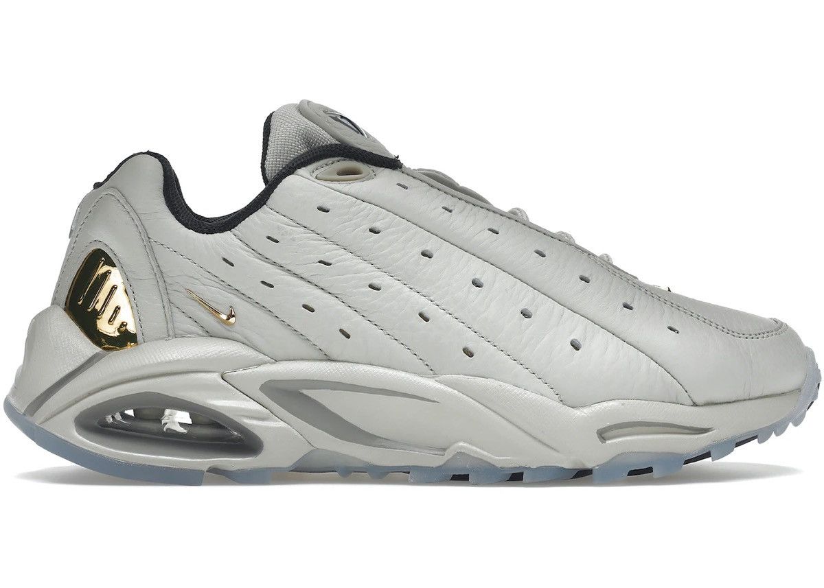Drake × Nike Nike Hot Step Air Terra Drake NOCTA Champagne Light Bone Size US 10.5 / EU 43-44 - 1 Thumbnail