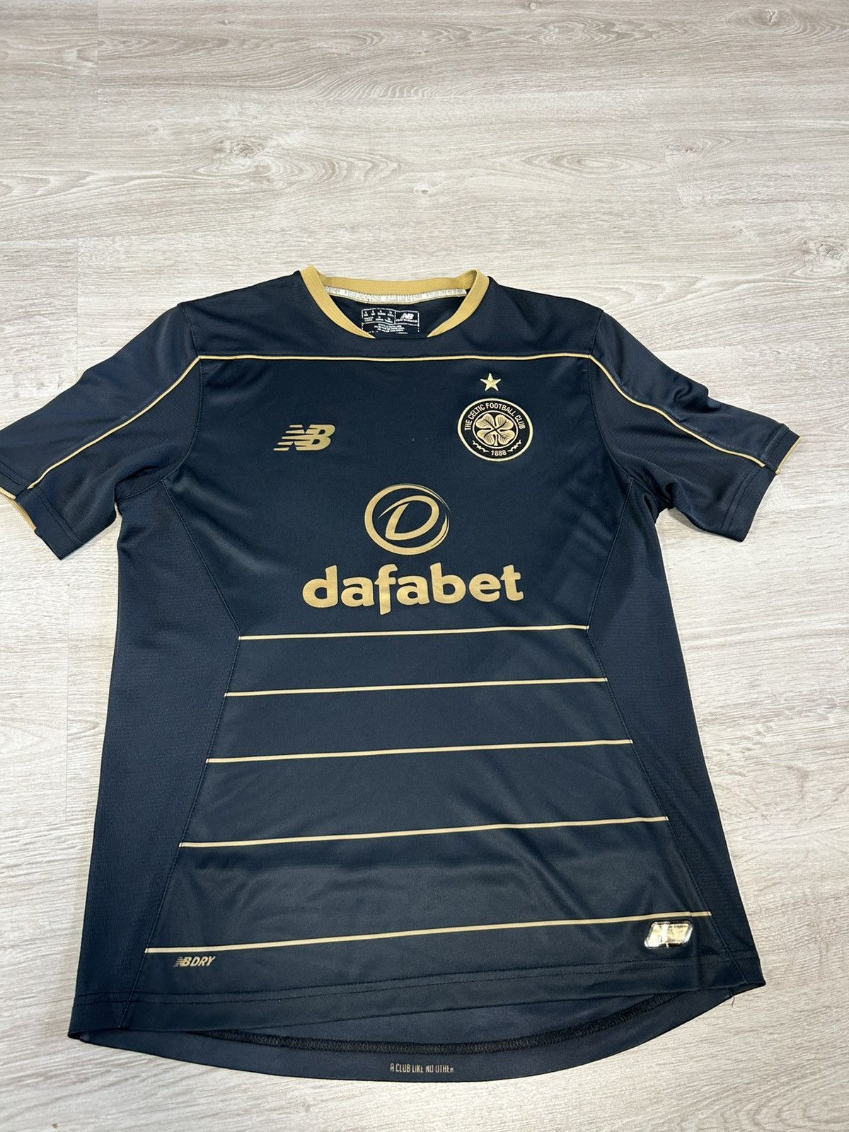 New Balance Celtic football shirt 2017 Jersey New Balance Mens Size S Size US S / EU 44-46 / 1 - 1 Thumbnail