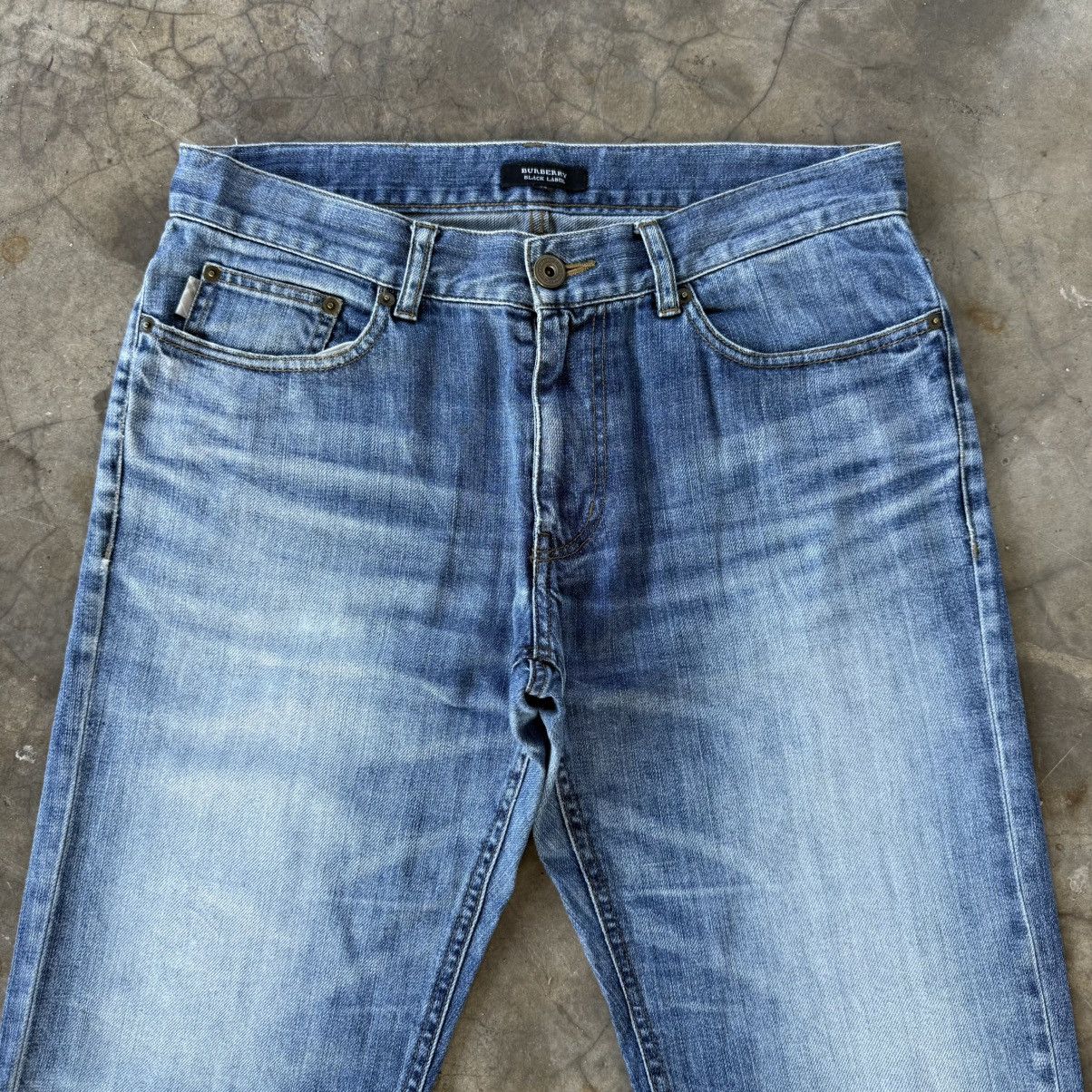 Burberry W33 Vintage Burberry Black Label Faded Ripped Denim Jean Size US 33 - 2 Thumbnail