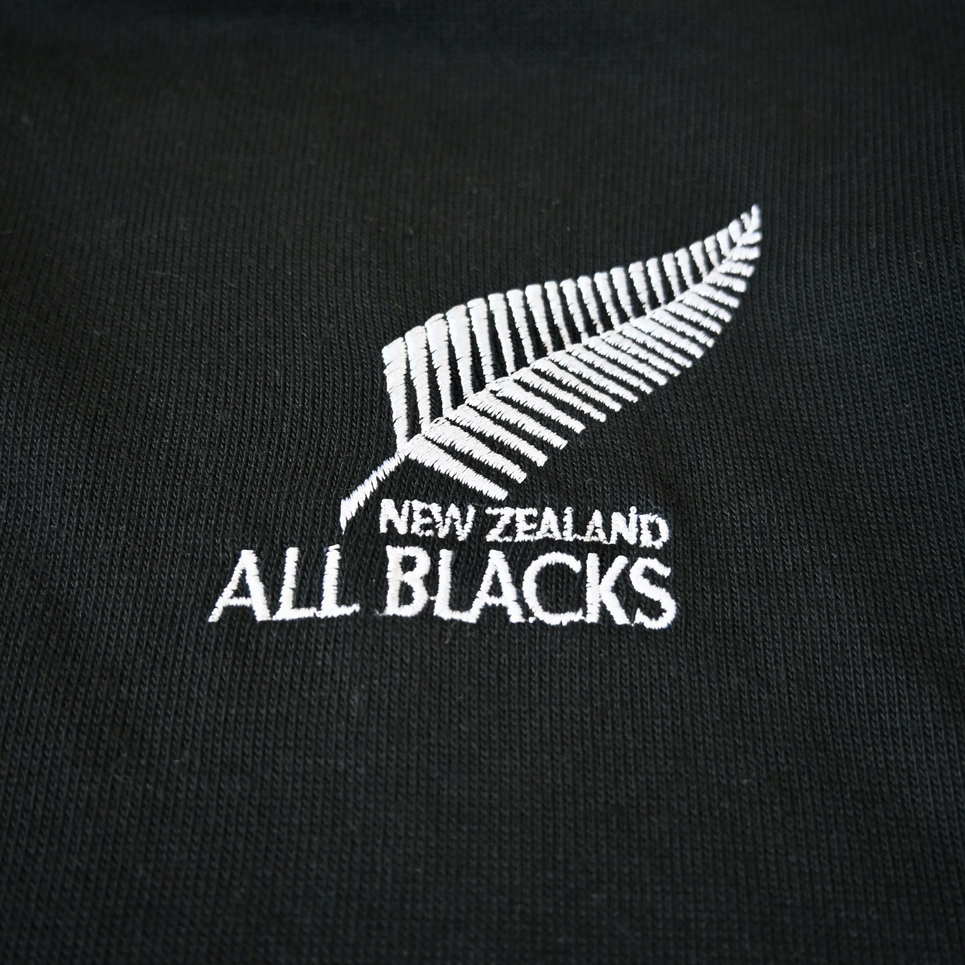Canterbury of New Zealand VTG 1990-92 Canterbury x New Zealand All Blacks rugby shirt Size US M / EU 48-50 / 2 - 9 Thumbnail