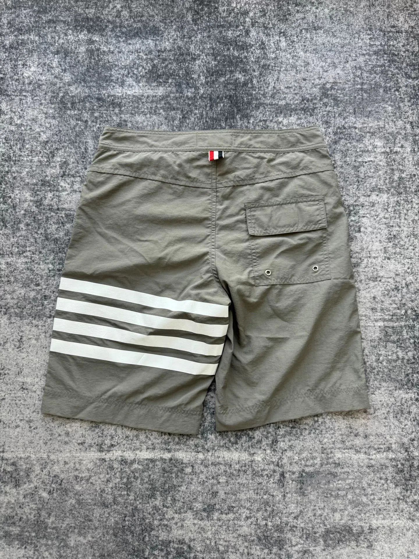 Thom Browne thom browne gray beach shorts size 0. Size US 38 / EU 54 - 2 Thumbnail