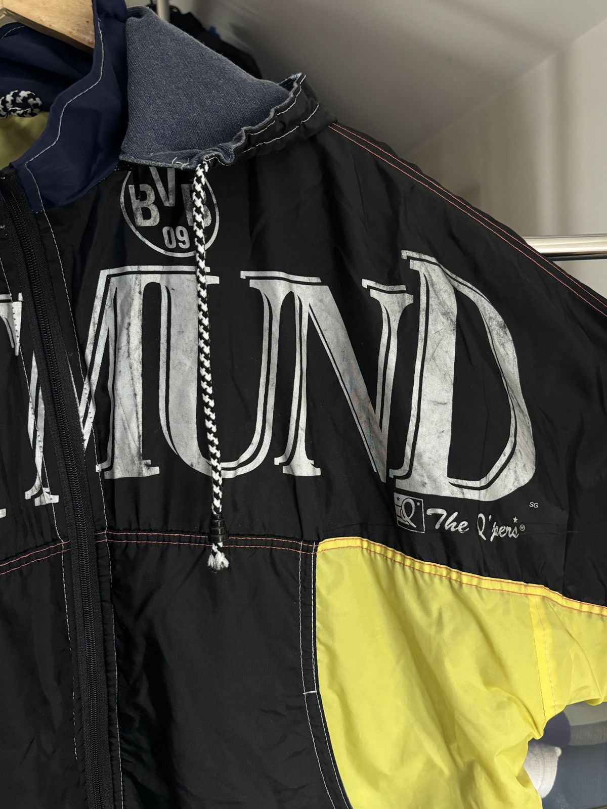 Vintage Borussia Dortmund Vintage Rare BVB Jacket Soccer Football Size US L / EU 52-54 / 3 - 6 Thumbnail
