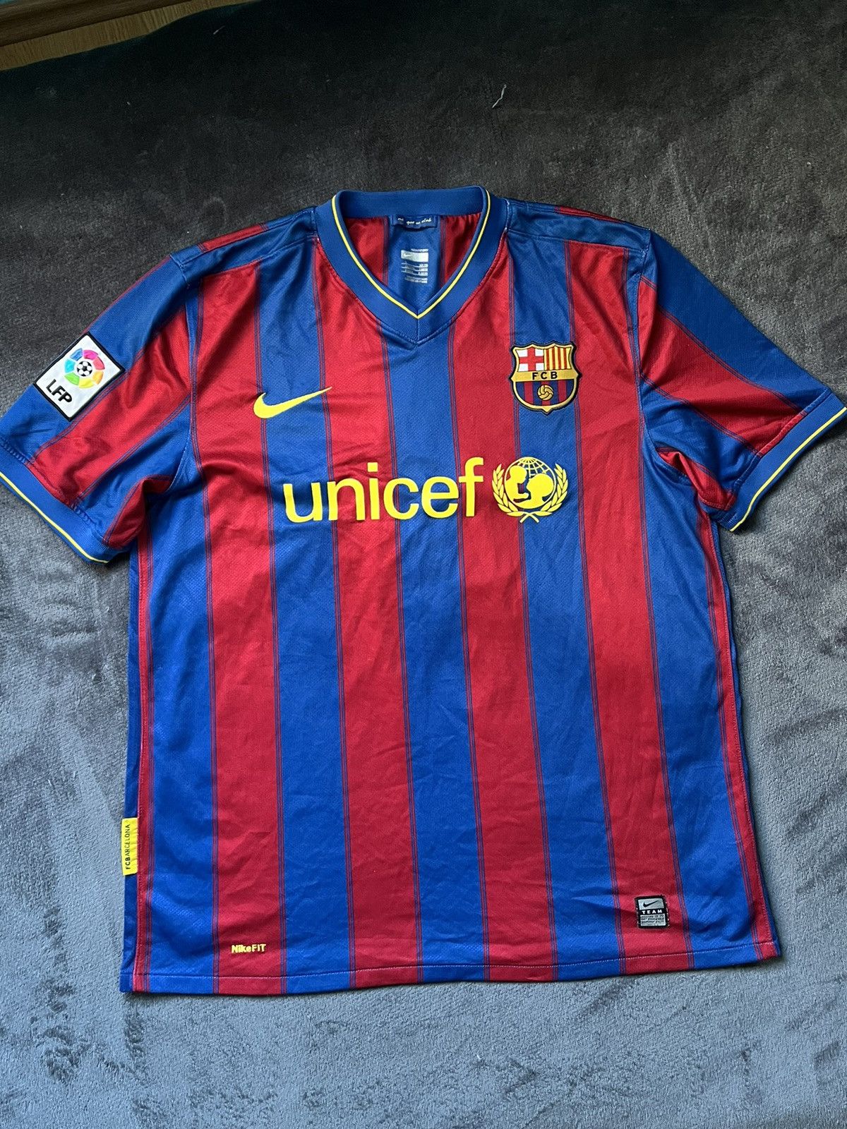 2009-10 Barcelona Nike Home Shirt Messi #10