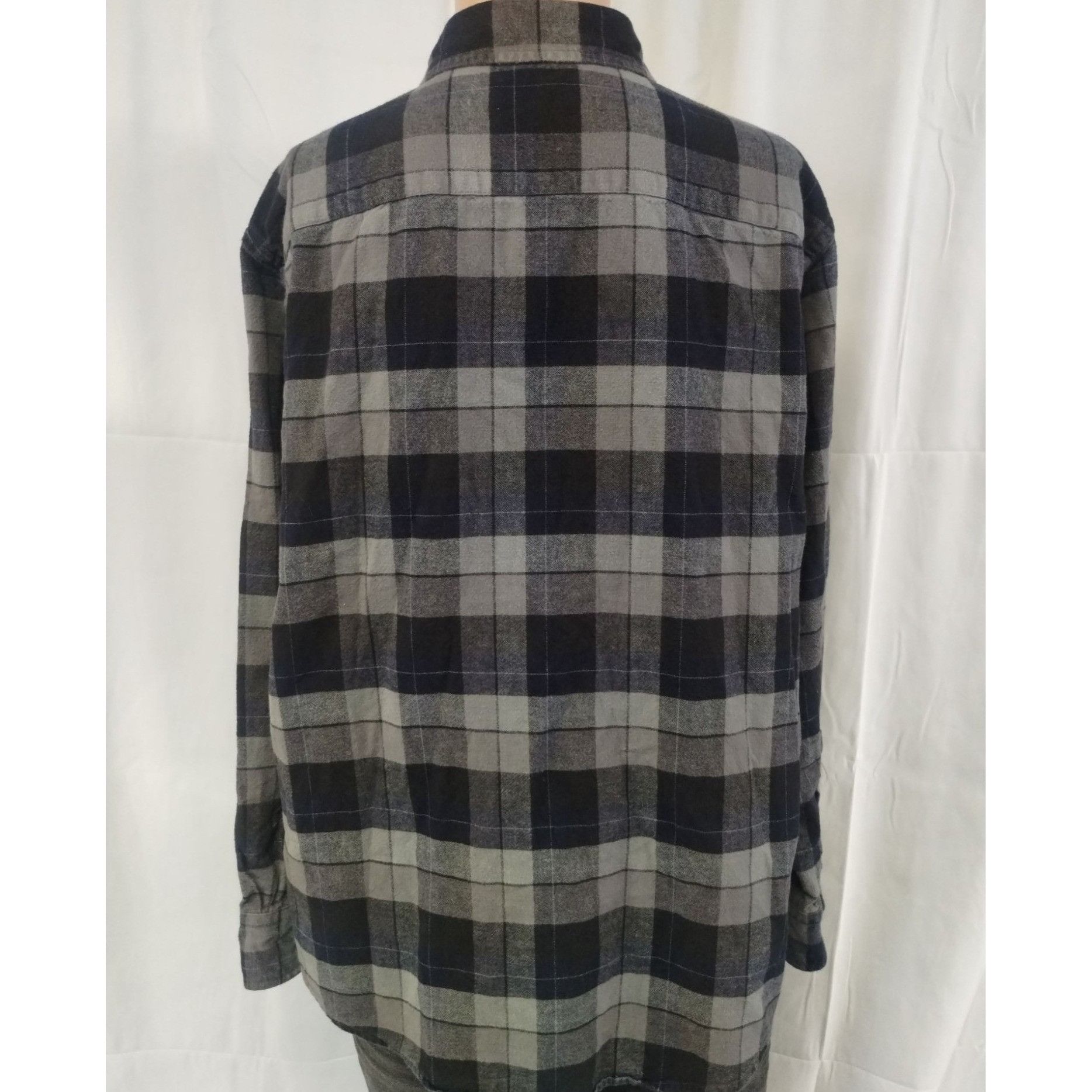 Pendleton Pendleton Men's Grey/Black Shirt/Button Up Size L SKU 3749 Size US L / EU 52-54 / 3 - 2 Thumbnail