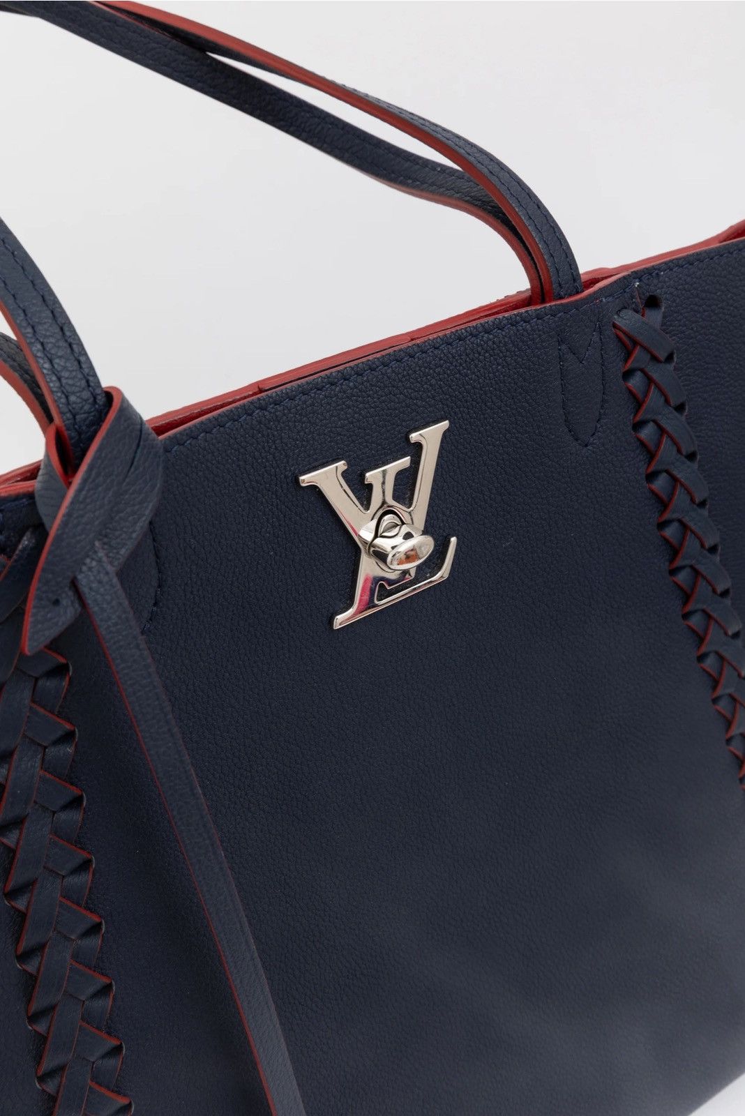 Louis Vuitton LV Microchip ✅ Certificate ✅ LV Lock Me Tote✨ Made in France Size ONE SIZE - 11 Thumbnail