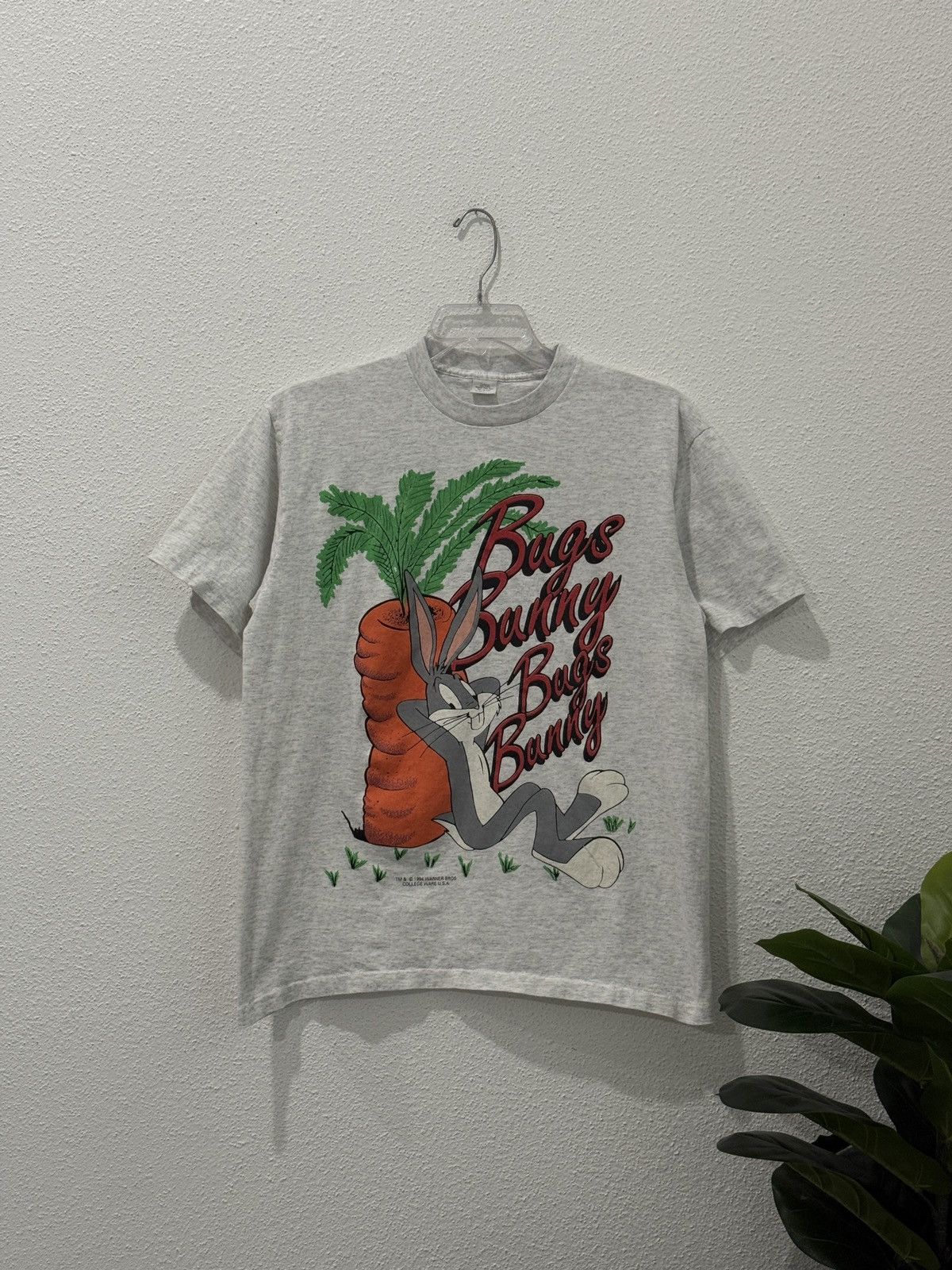 Warner Bros Vintage 90s Bugs Bunny Graphic TShirt Single Stitch 1994 Size US L / EU 52-54 / 3 - 1 Thumbnail