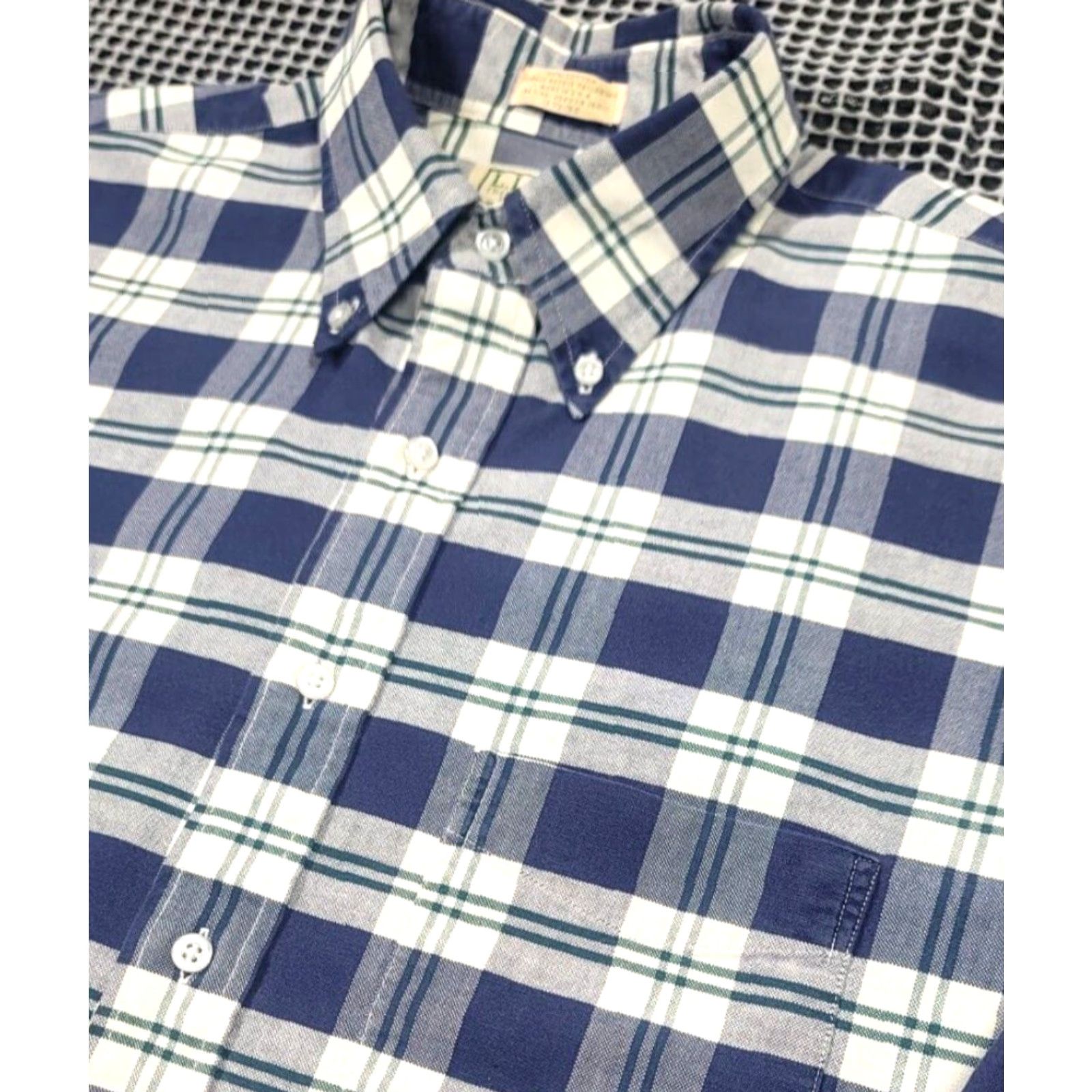 Vintage VINTAGE L.L. Bean Shirt Mens 18.5 34 Plaid Blue White Button-Up Oxford USA Made Size US XXL / EU 58 / 5 - 4 Thumbnail
