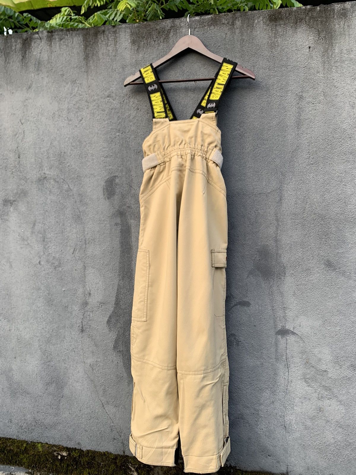 DC Comics 🦇Vintage BATMAN Ski Jumpsuit Size US 32 / EU 48 - 8 Thumbnail