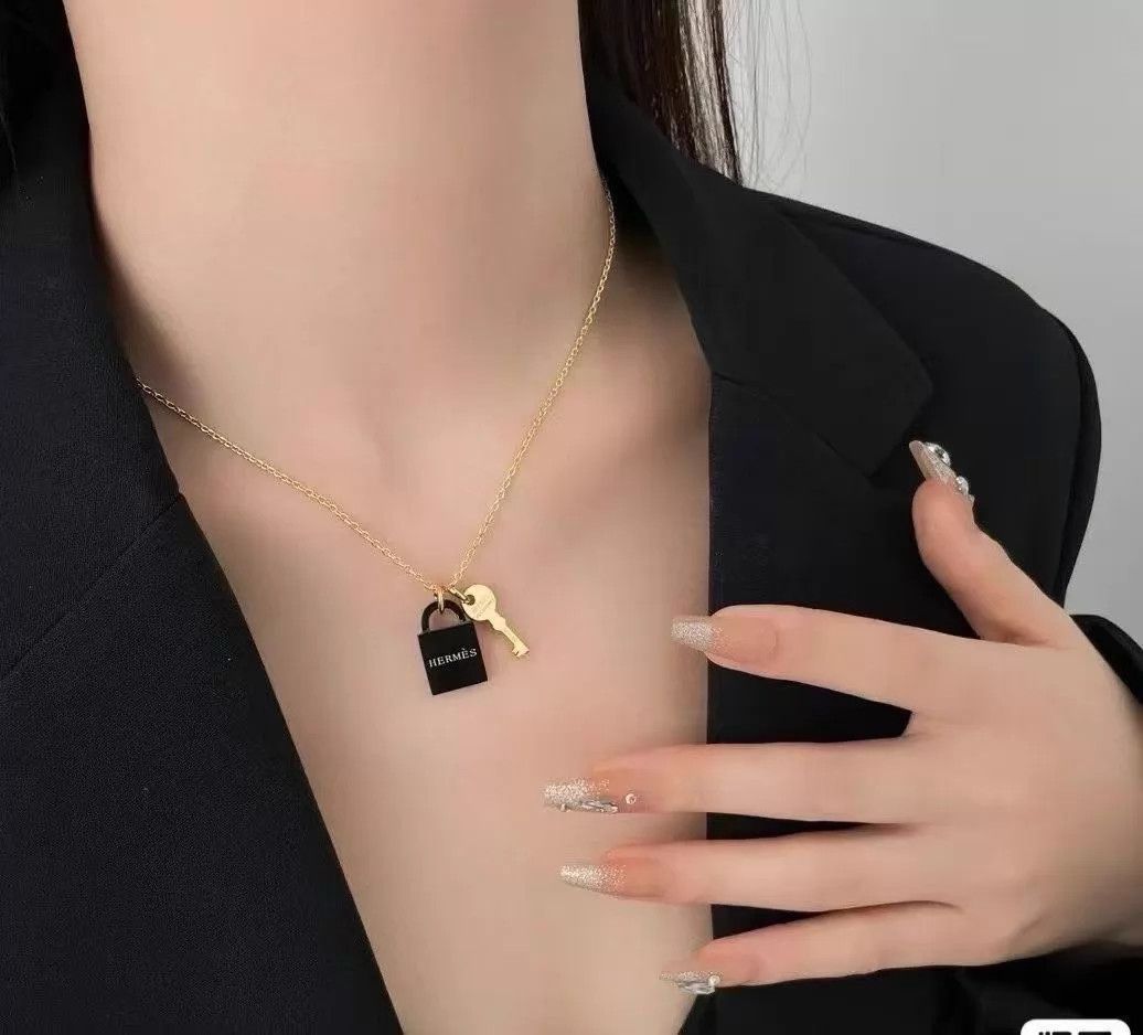 Hermes Hermès Horn Lock Key Necklace 50cm Excellent AE270 Size ONE SIZE - 4 Thumbnail