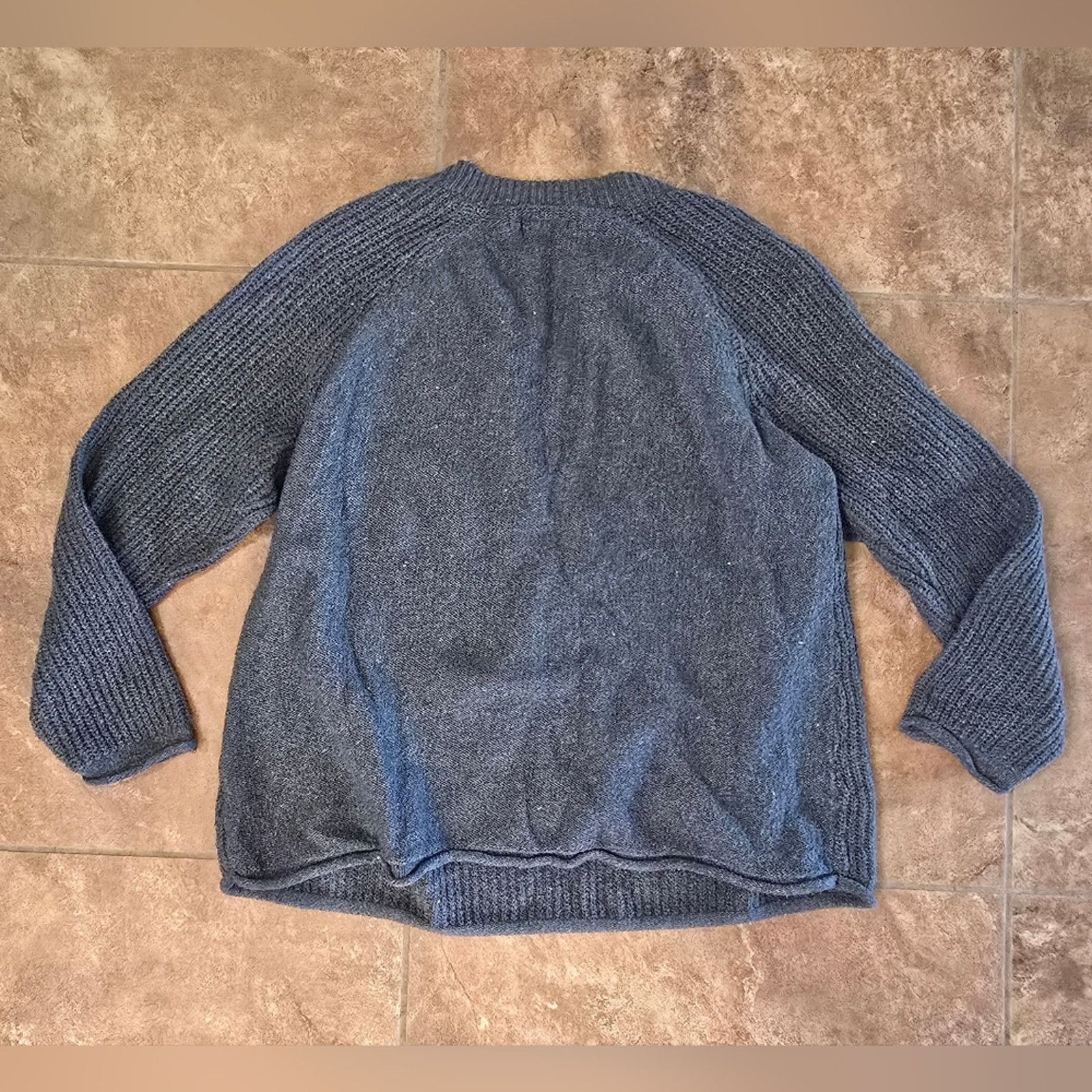 Sonoma Grey Knit | SONOMA | Vneck Sweater Size ONE SIZE - 2 Thumbnail