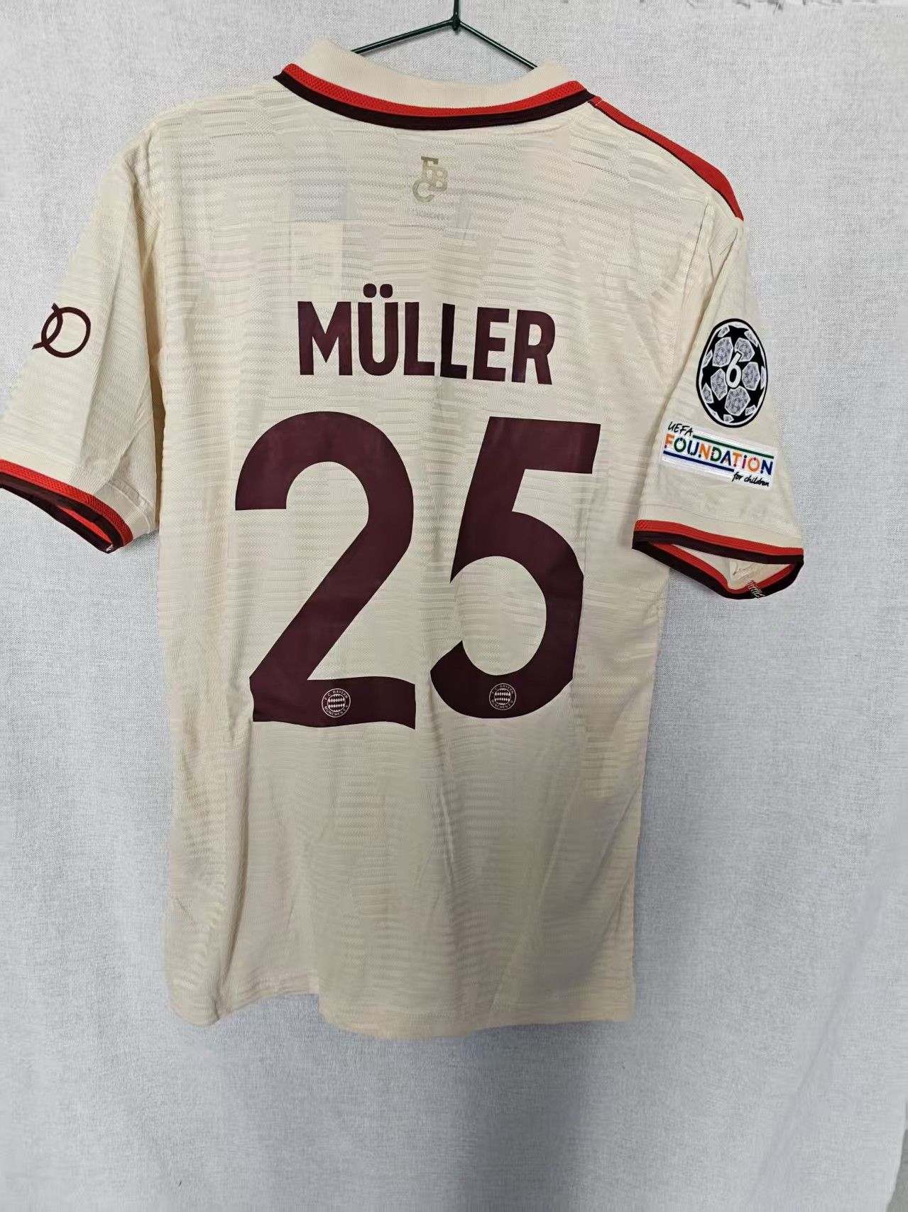 Other Bayern Munich 25 Thomas Muller Jersey Player Edition Size US M / EU 48-50 / 2 - 1 Thumbnail