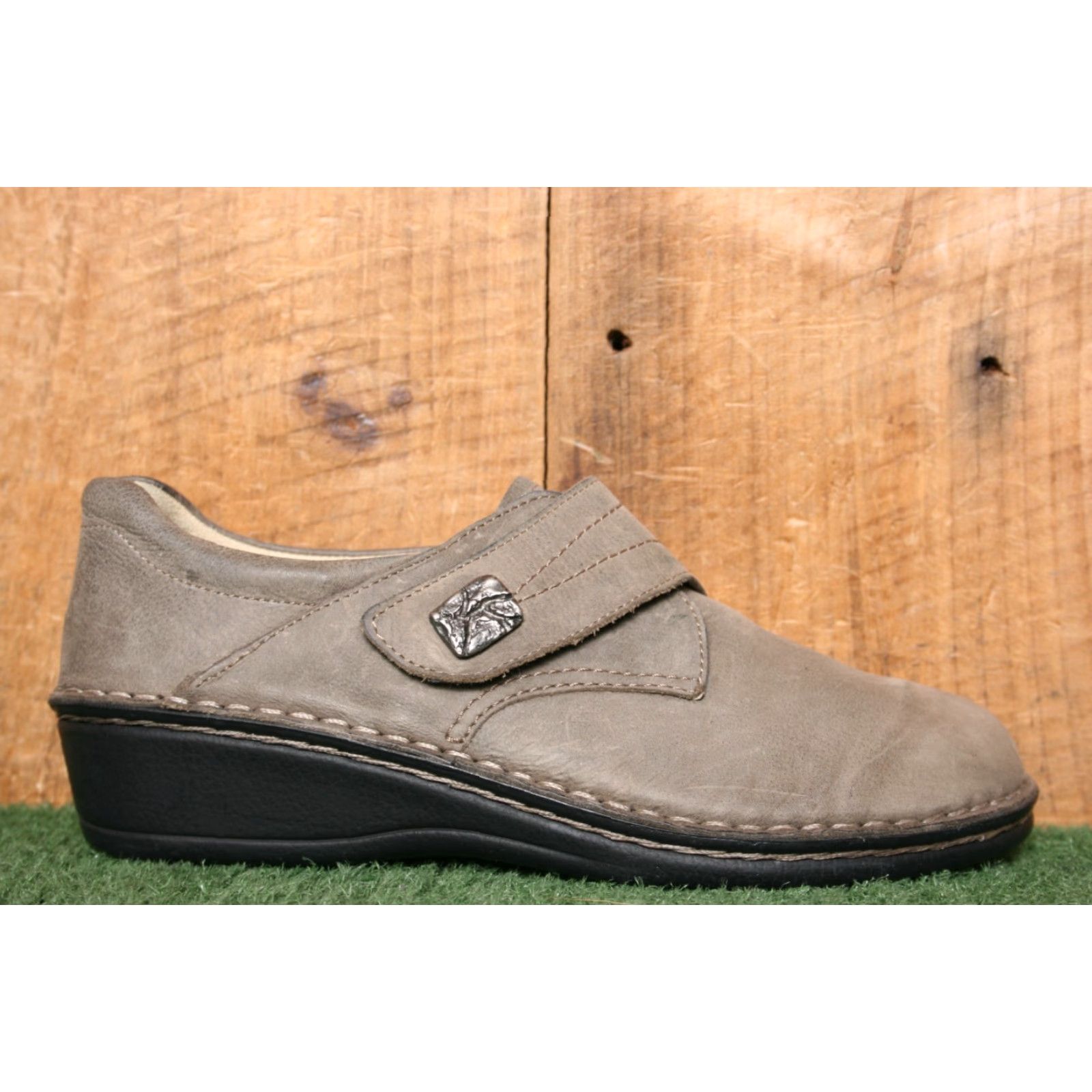 Vintage Finn Comfort Aurora Taupe Leather "Easy Strap" Loafers UK 5.5 Women Taupe Leather W Loafer Vintage? (if applicable) Size US 6 / IT 36 - 2 Thumbnail