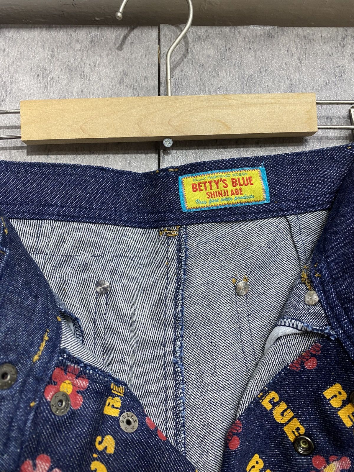 Angel Blue Y2K Betty's Blue Shinji Abe flared full print Size 28" / US 6 / IT 42 - 3 Thumbnail