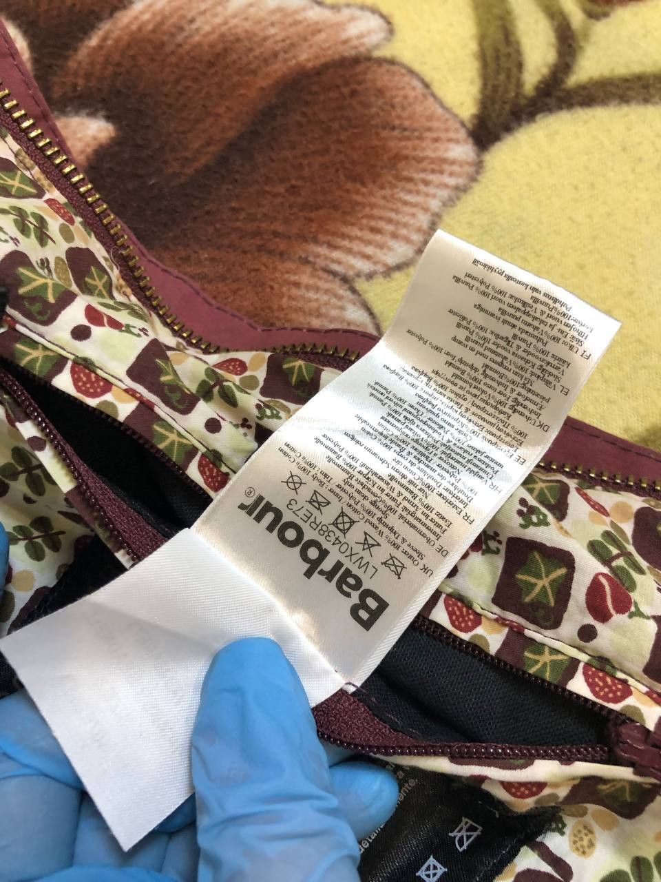 Barbour Barbour Vintage The multi-pocket jacket has many pockets Size S / US 4 / IT 40 - 18 Thumbnail