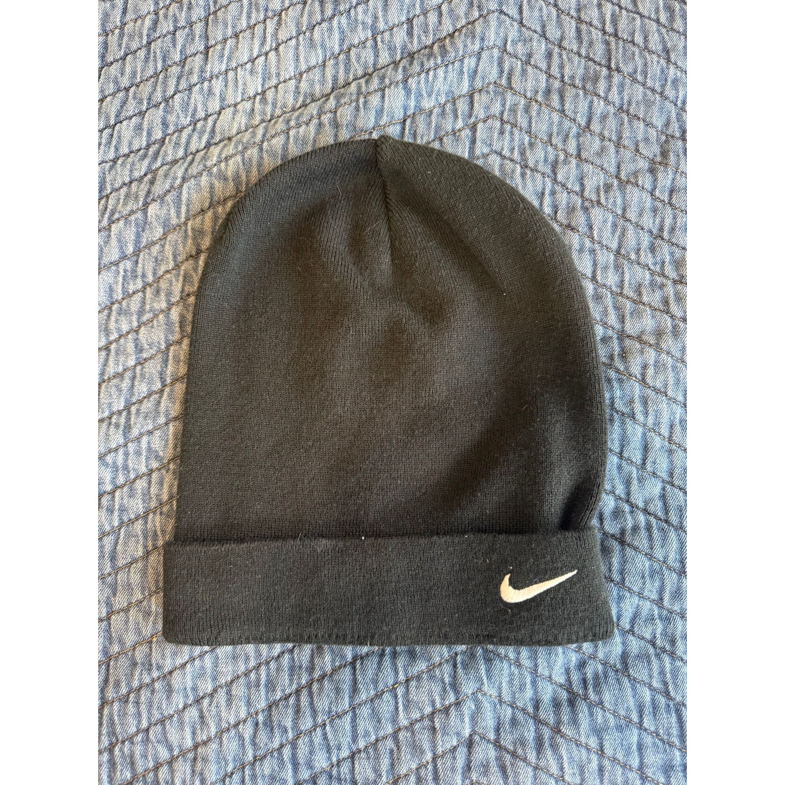 Nike Nike Black Knit Beanie with White Swoosh Logo Cap Unisex Fit Size ONE SIZE - 1 Thumbnail