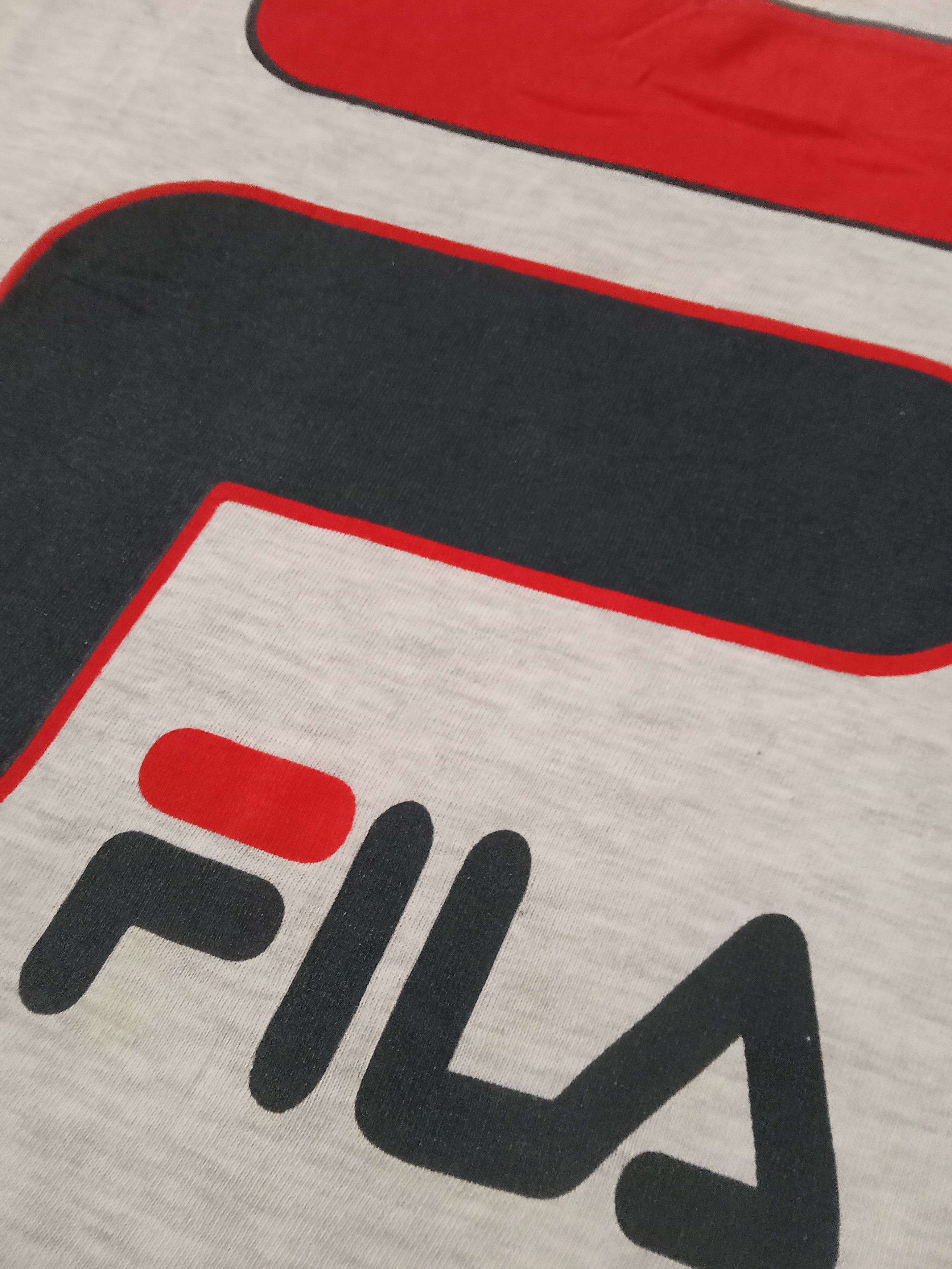 Fila Vintage 90s Fila Big Logo T Shirt Size US M / EU 48-50 / 2 - 4 Thumbnail