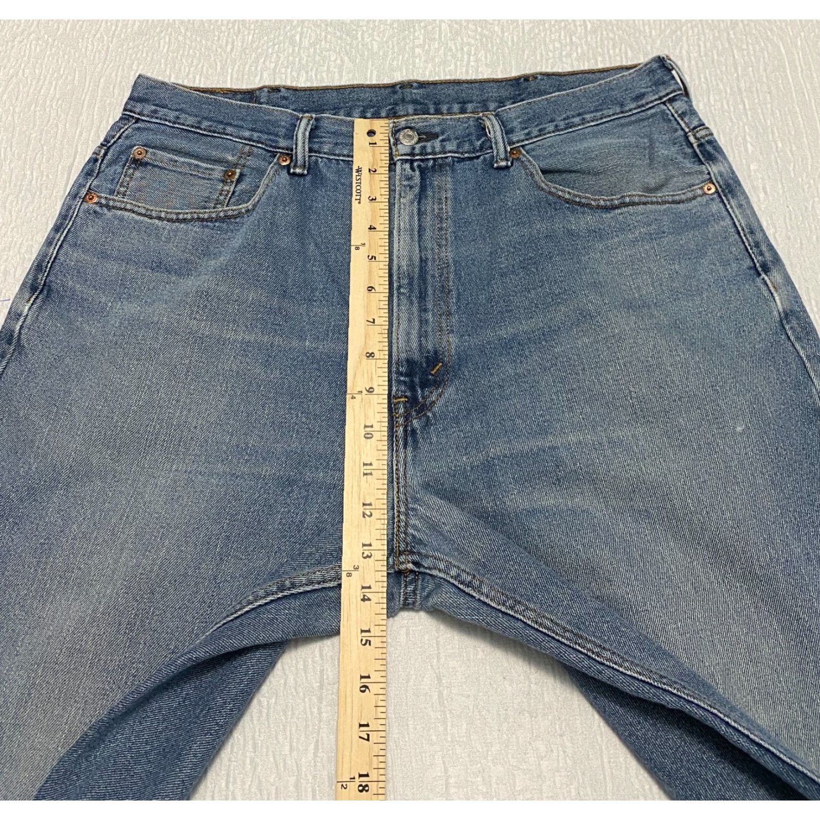 Levi's VINTAGE Levis 550 Jeans Mens 38×32 Blue Denim Relaxed Fit 5-Pocket Levi's 100% Cotton Jeans Mens Blue Denim Straight Size US 38 / EU 54 - 7 Thumbnail