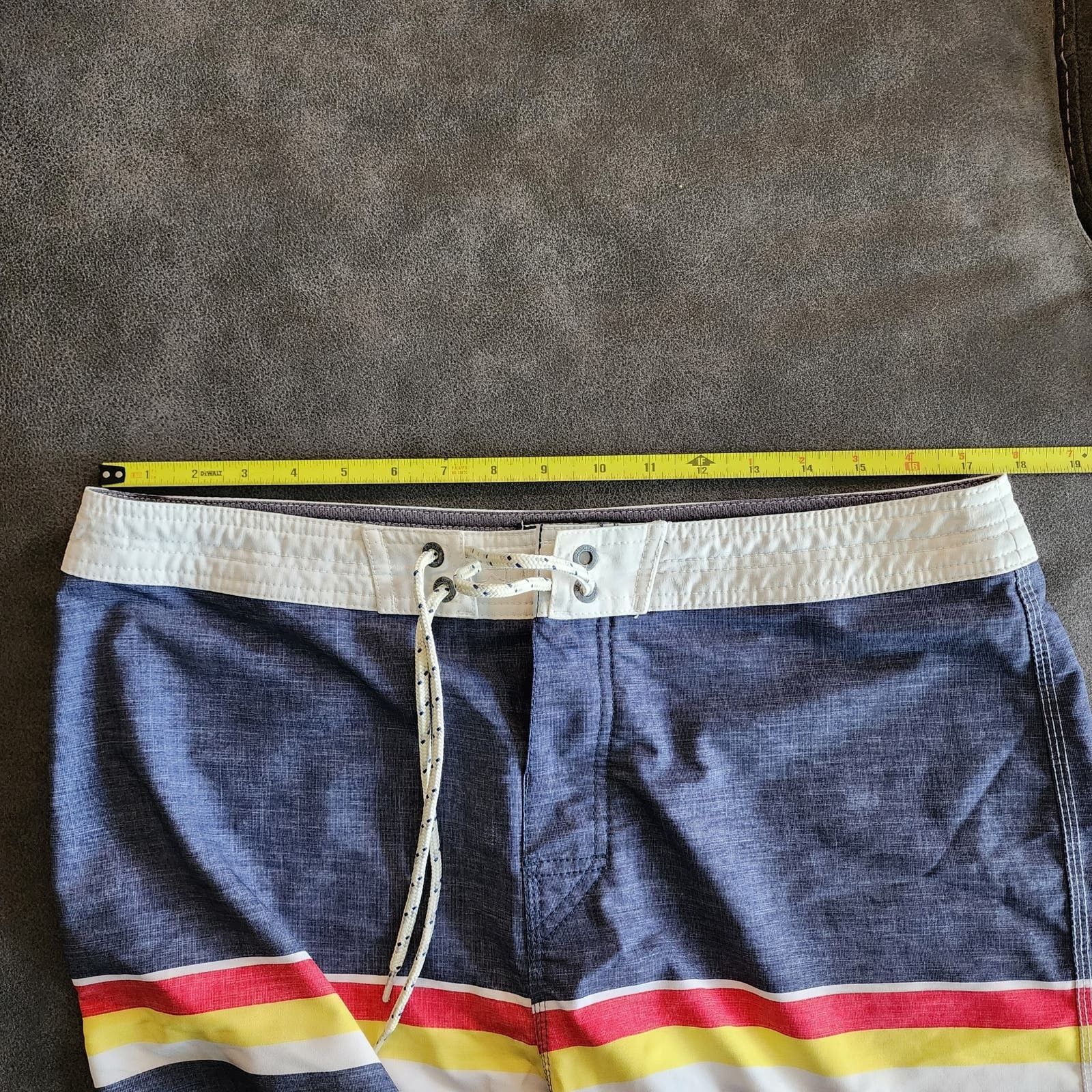 Rip Curl Rip Curl Men's Board Shorts 34 Blue w/ Red Yellow White Size US 34 / EU 50 - 3 Thumbnail
