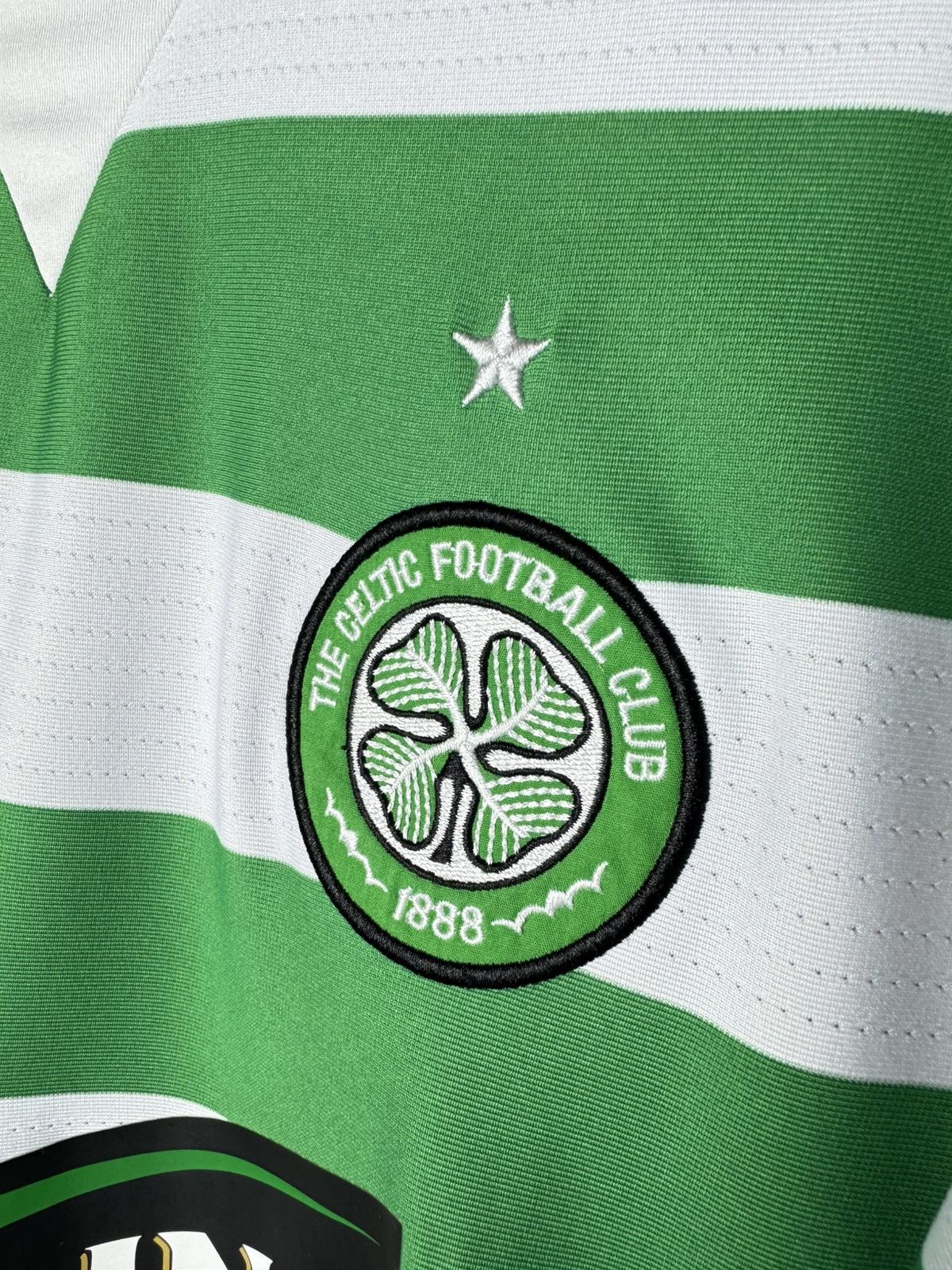 Umbro Celtic 2004 2006 Home Football Shirt Soccer Jersey Umbro Size US L / EU 52-54 / 3 - 6 Thumbnail